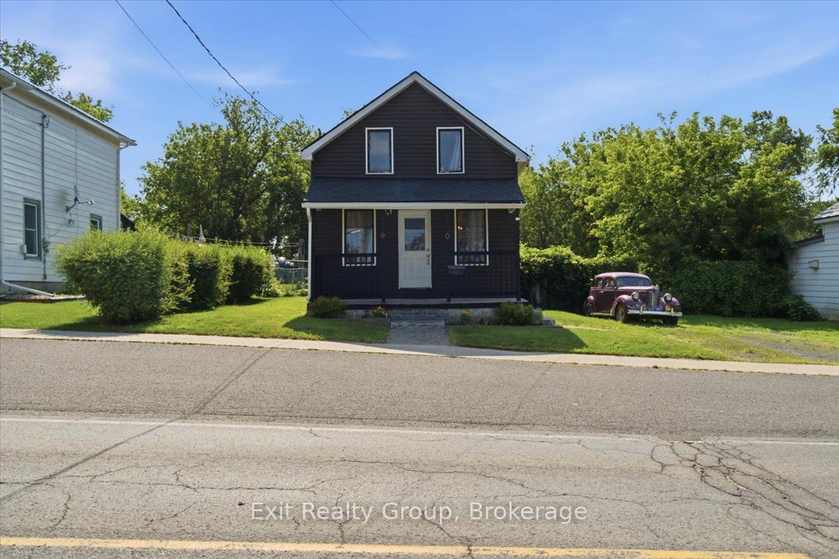 90 Palace Road, Greater Napanee, ON K7R 3B3