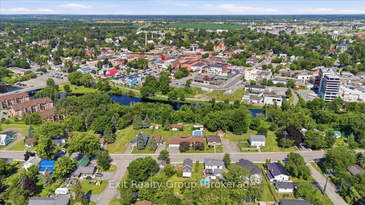 90 Palace Road, Greater Napanee, ON K7R 3B3 photo 2