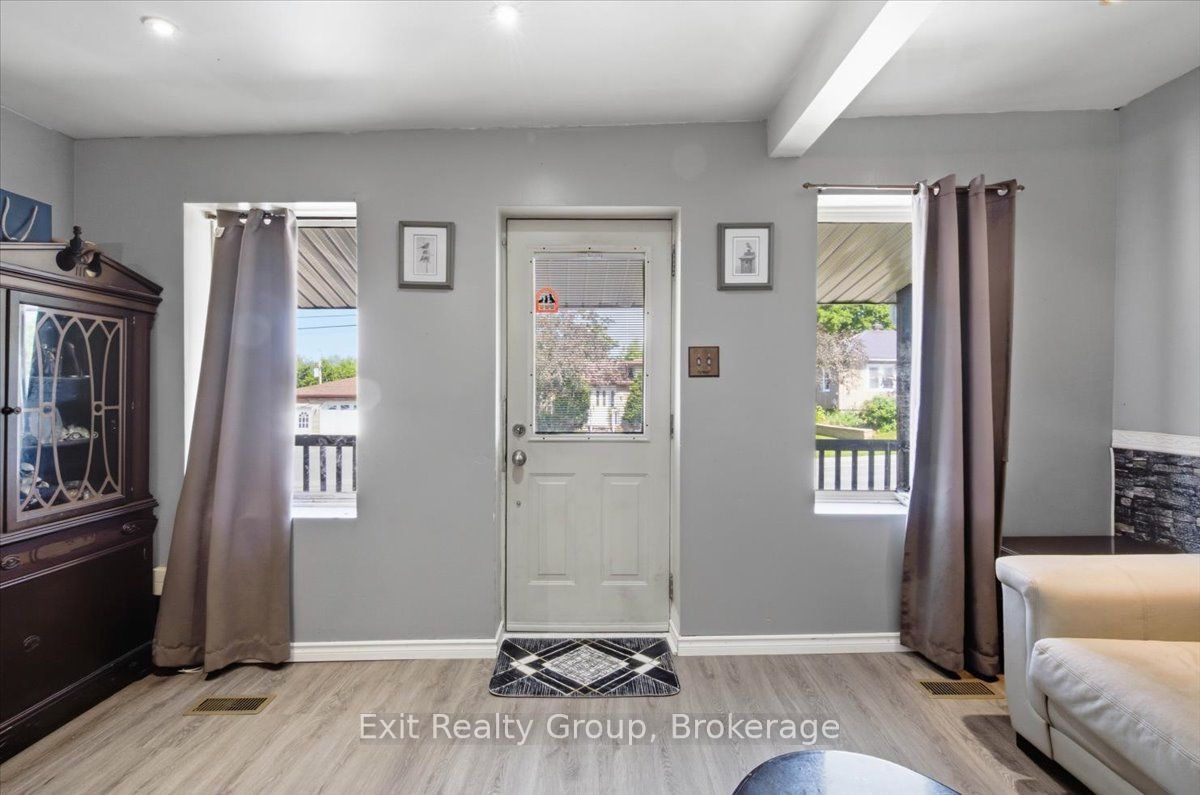 90 Palace Road, Greater Napanee, ON K7R 3B3 photo 4
