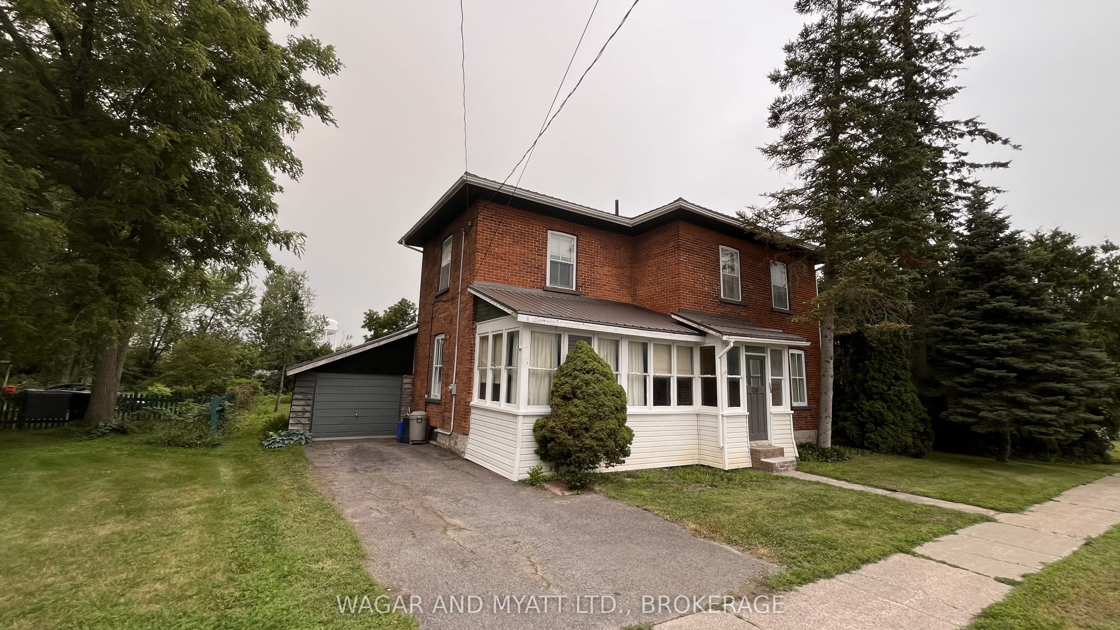 226 CAMDEN Road, Greater Napanee, ON K7R 1E3 photo 2
