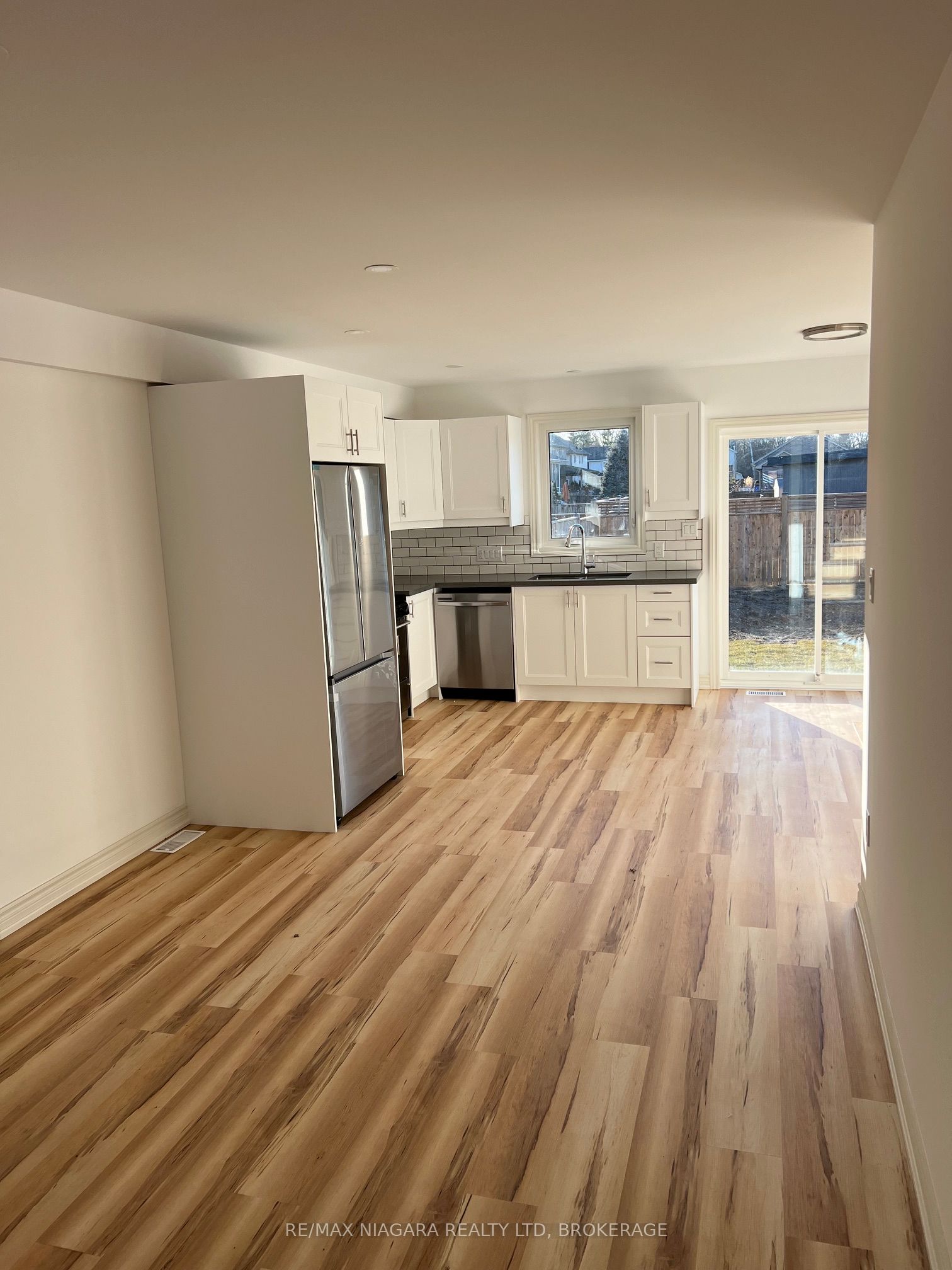 641 Clare Avenue, Welland, ON L3C 3B9 photo 5