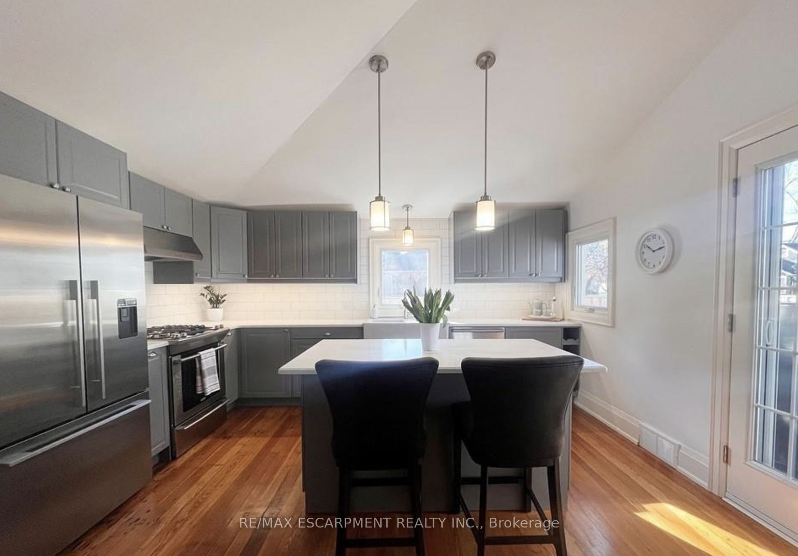 32 Rodman Street MAIN, St. Catharines, ON L2R 5E1