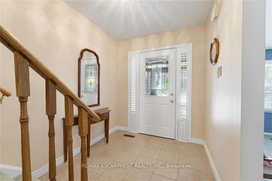 59 Forestview Drive, Hamilton, ON L9H 6M7 photo 5