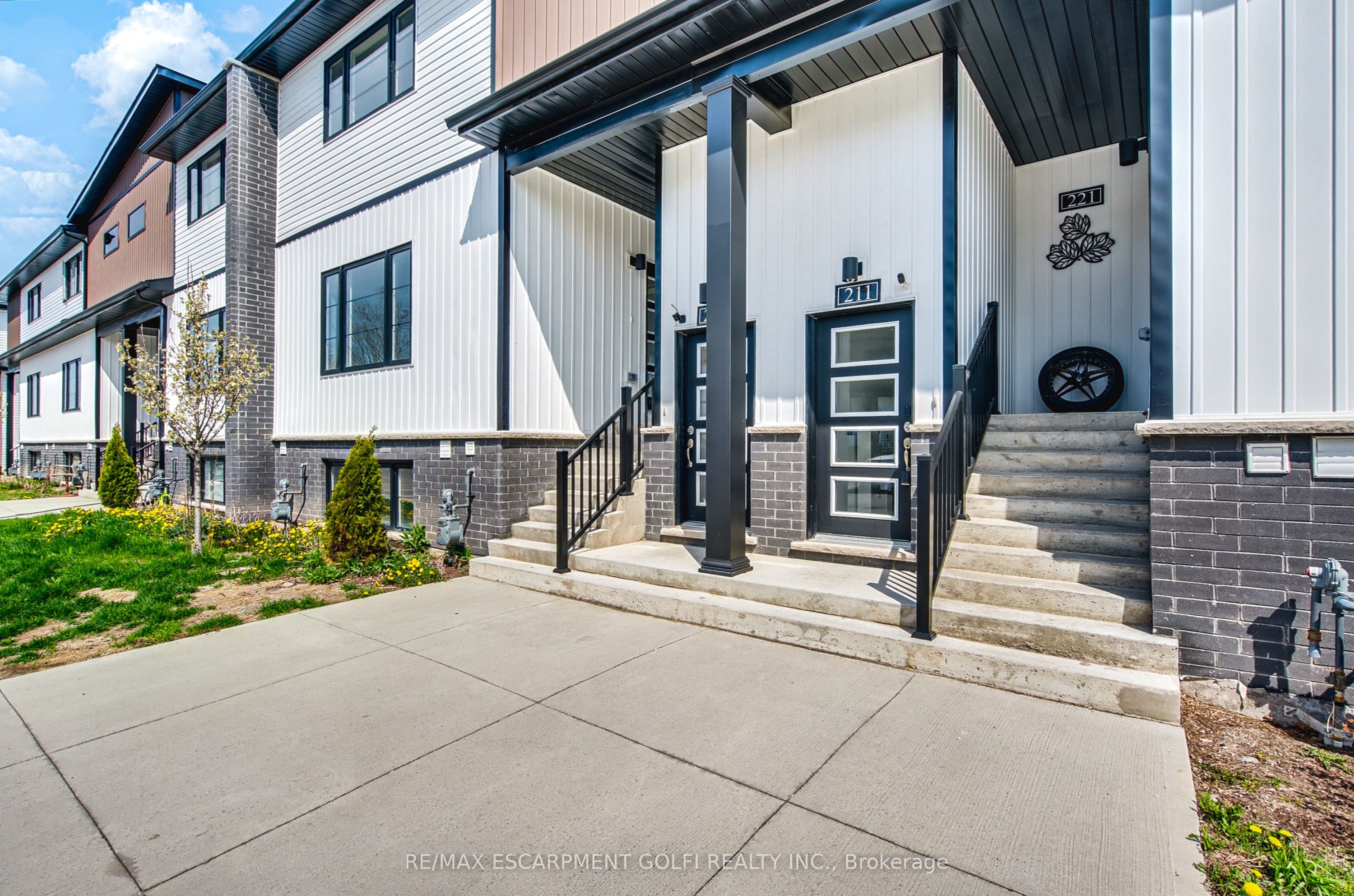 4263 FOURTH Avenue 212, Niagara Falls, ON L2E 0C2 photo 3