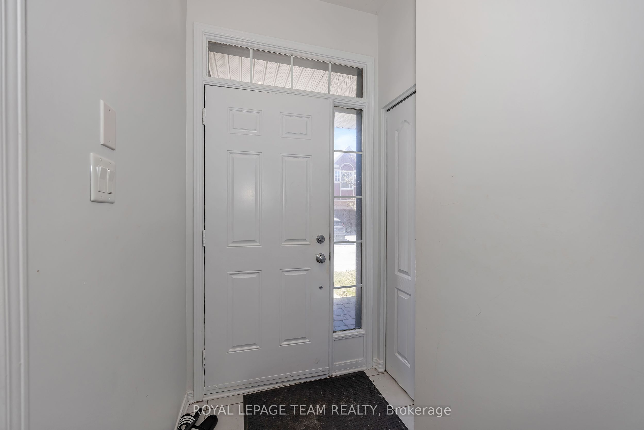 323 Freedom Private, Alta Vista and Area, ON K1G 6W3 photo 5
