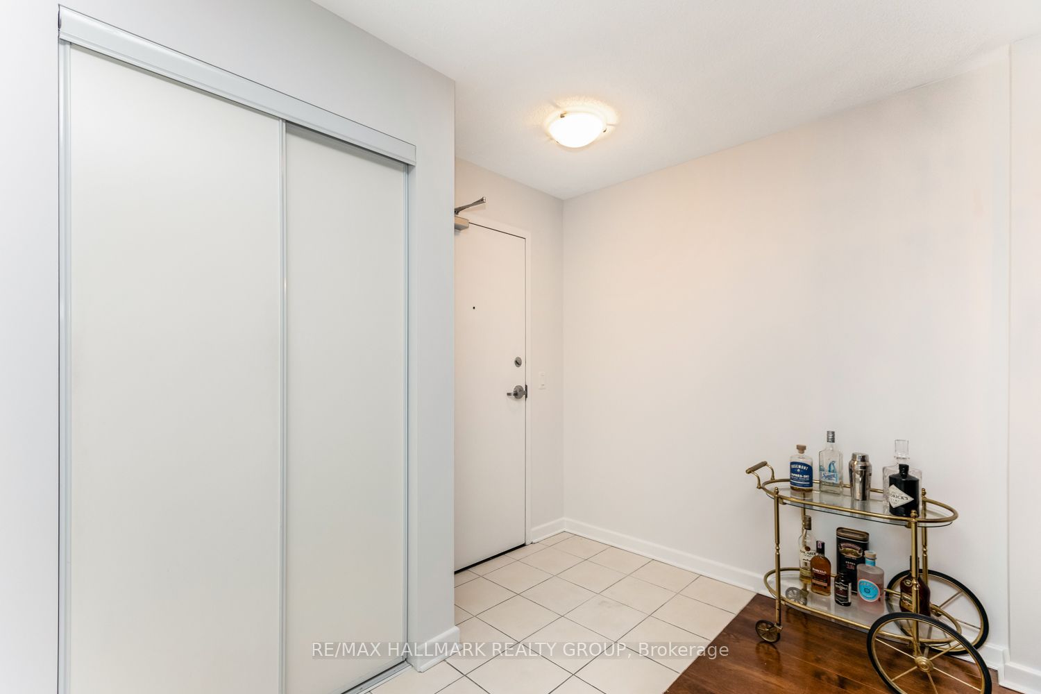 138 Somerset Street W 502, Ottawa Centre, ON K2P 0A3 photo 4