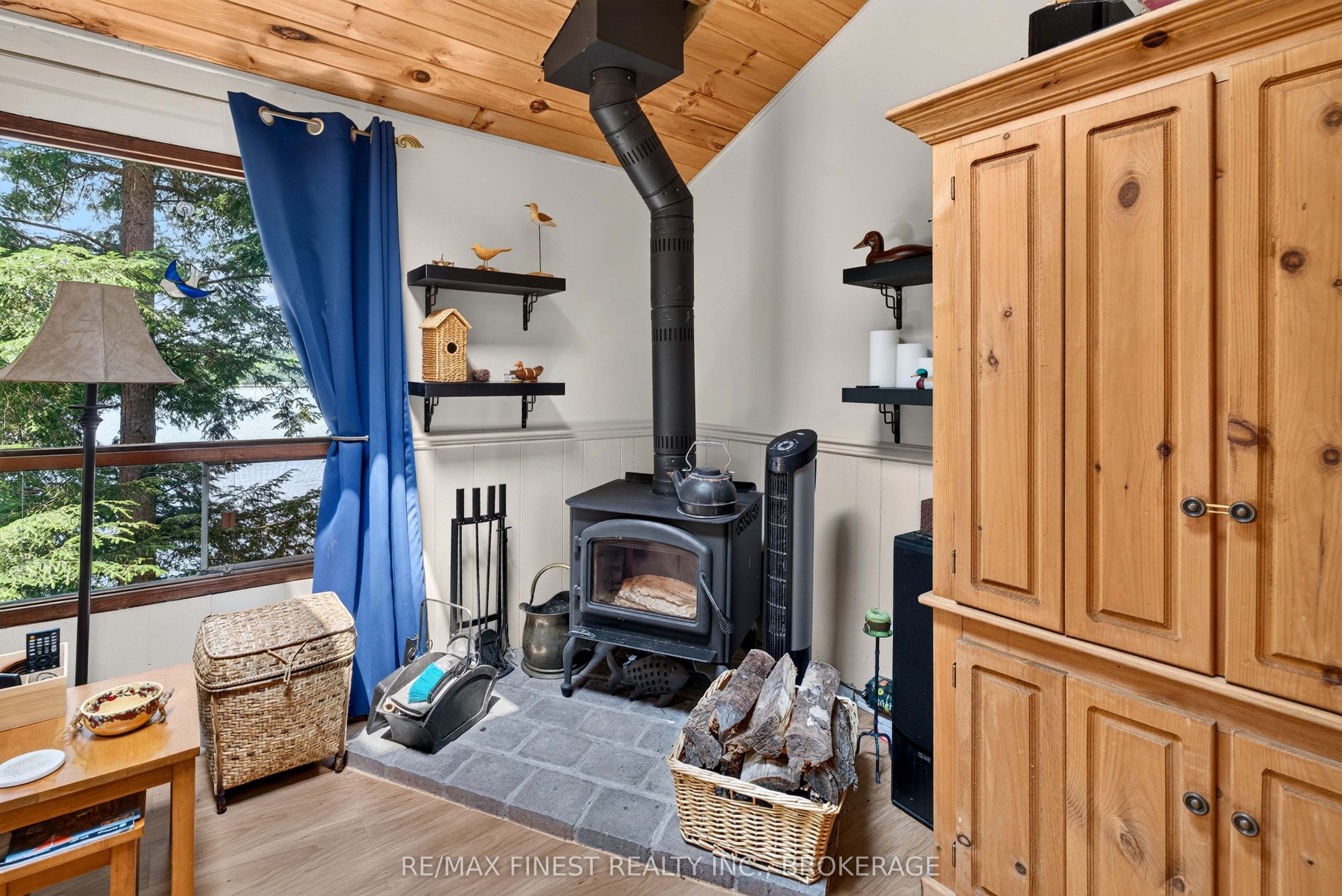 701 Davern Lane, Tay Valley, ON K0H 2B0 photo 5