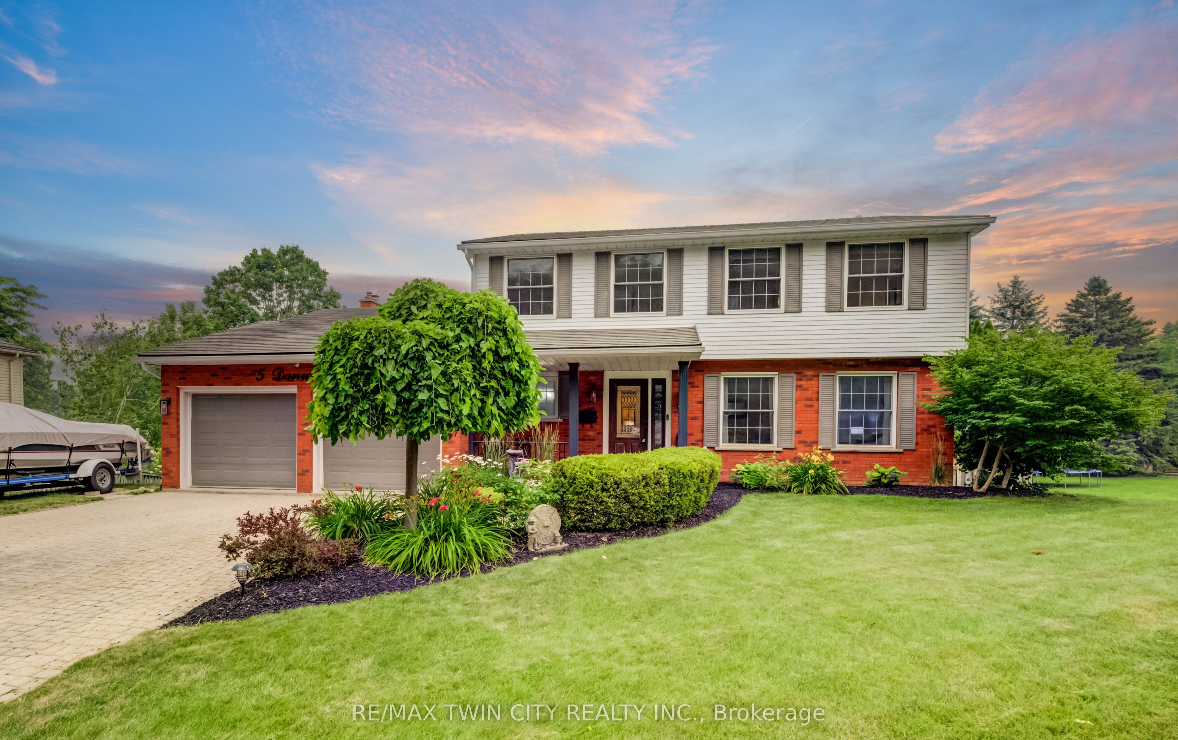 5 Danube Drive, Woolwich, ON N0B 2M1