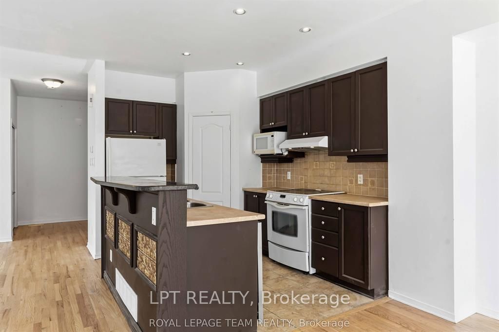 136 Calaveras Avenue, Barrhaven, ON K2J 5K4 photo 5