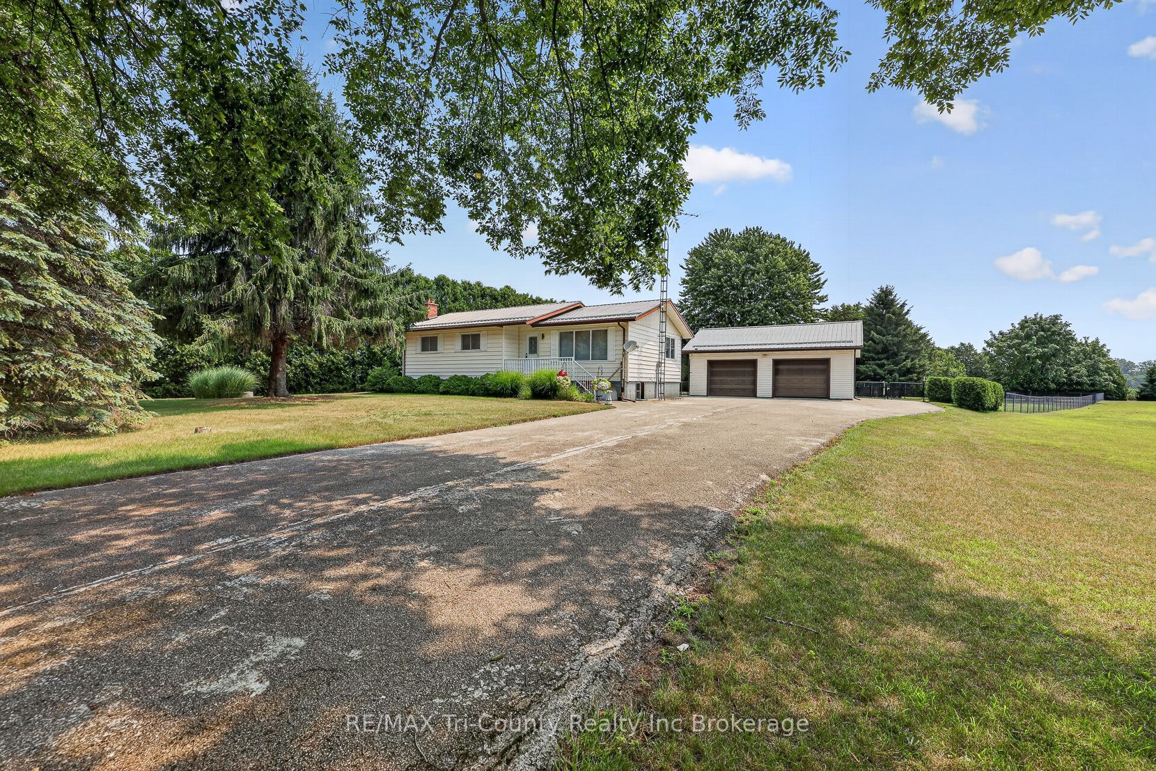 866 Norfolk County Road 28 Road, Norfolk, ON N0E 1G0 photo 3