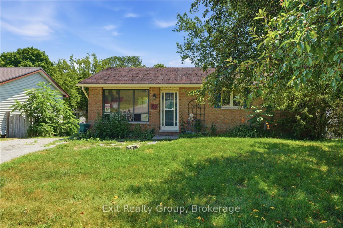 23 Van Alstine Drive, Quinte West, ON K8V 6K4