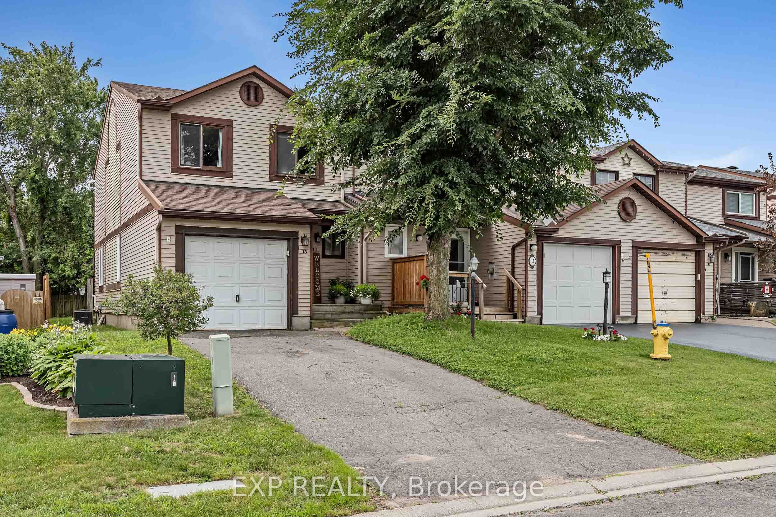 13 Shearer Crescent, Kanata, ON K2L 3M9