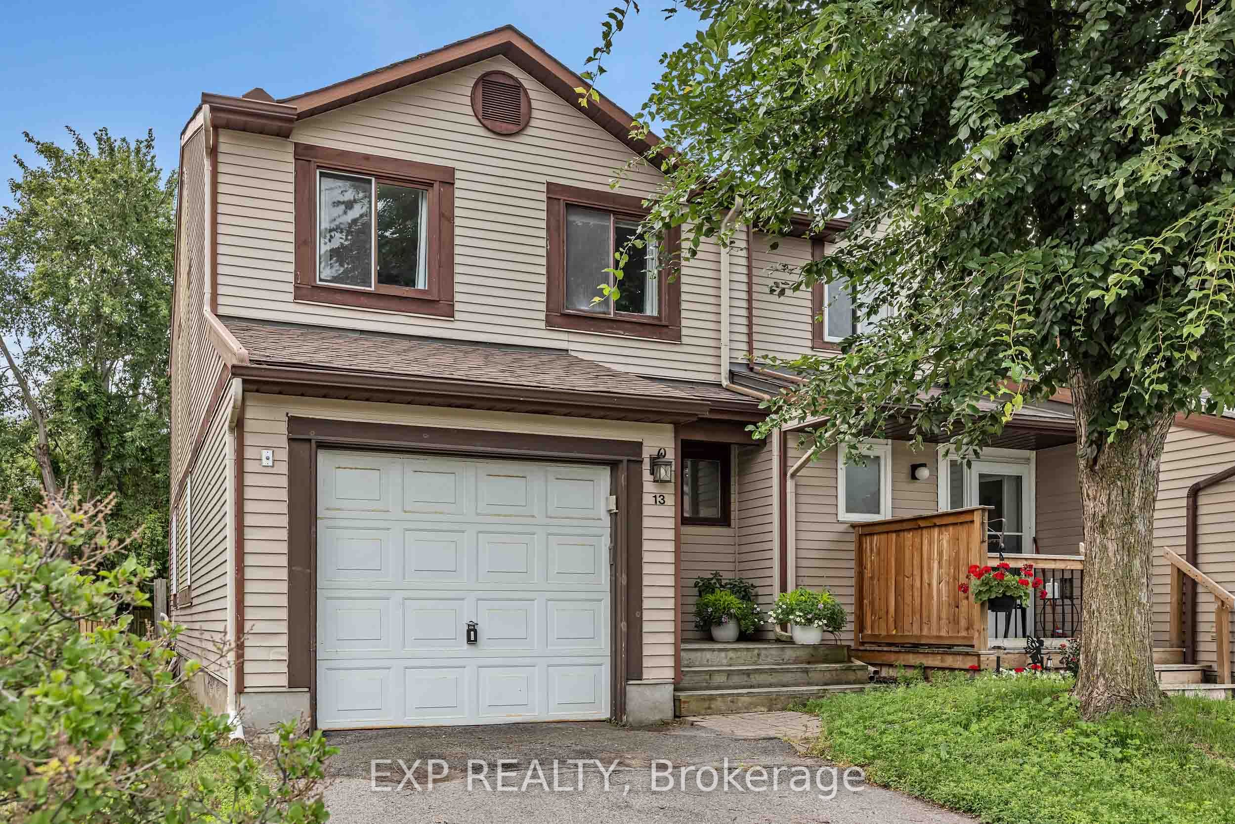 13 Shearer Crescent, Kanata, ON K2L 3M9 photo 2