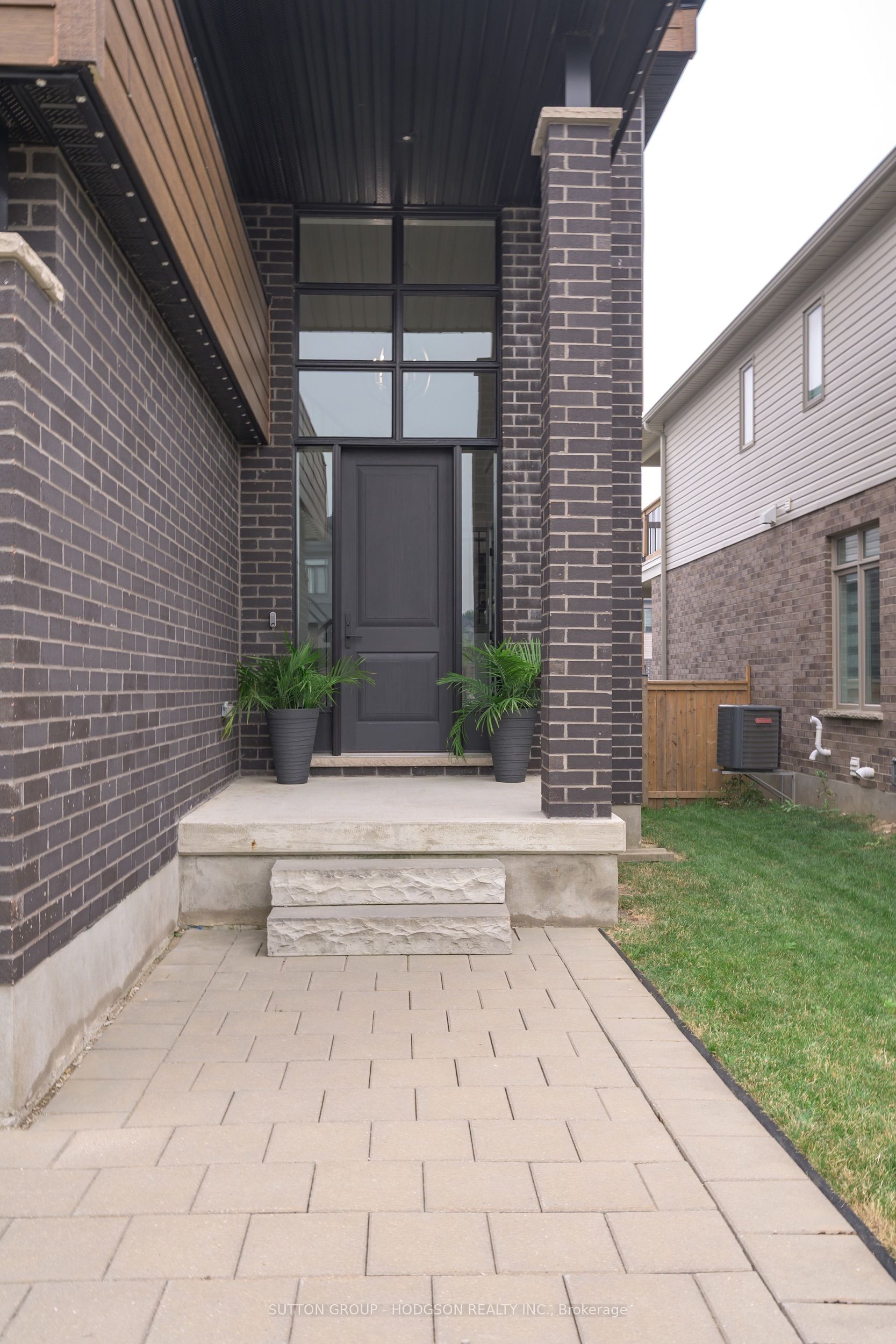 1817 Brunson Way, London South, ON N6K 0H1 photo 2