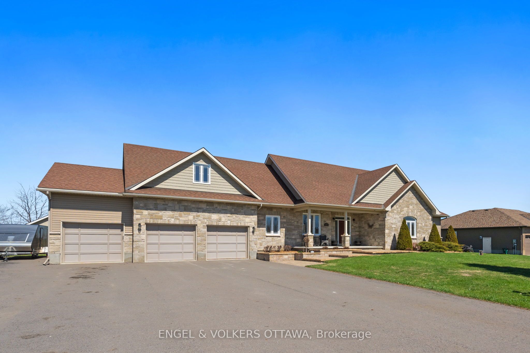 5579 Lombardy Drive, Greely - Metcalfe - Osgoode - Vernon and Area, ON K0A 2W0