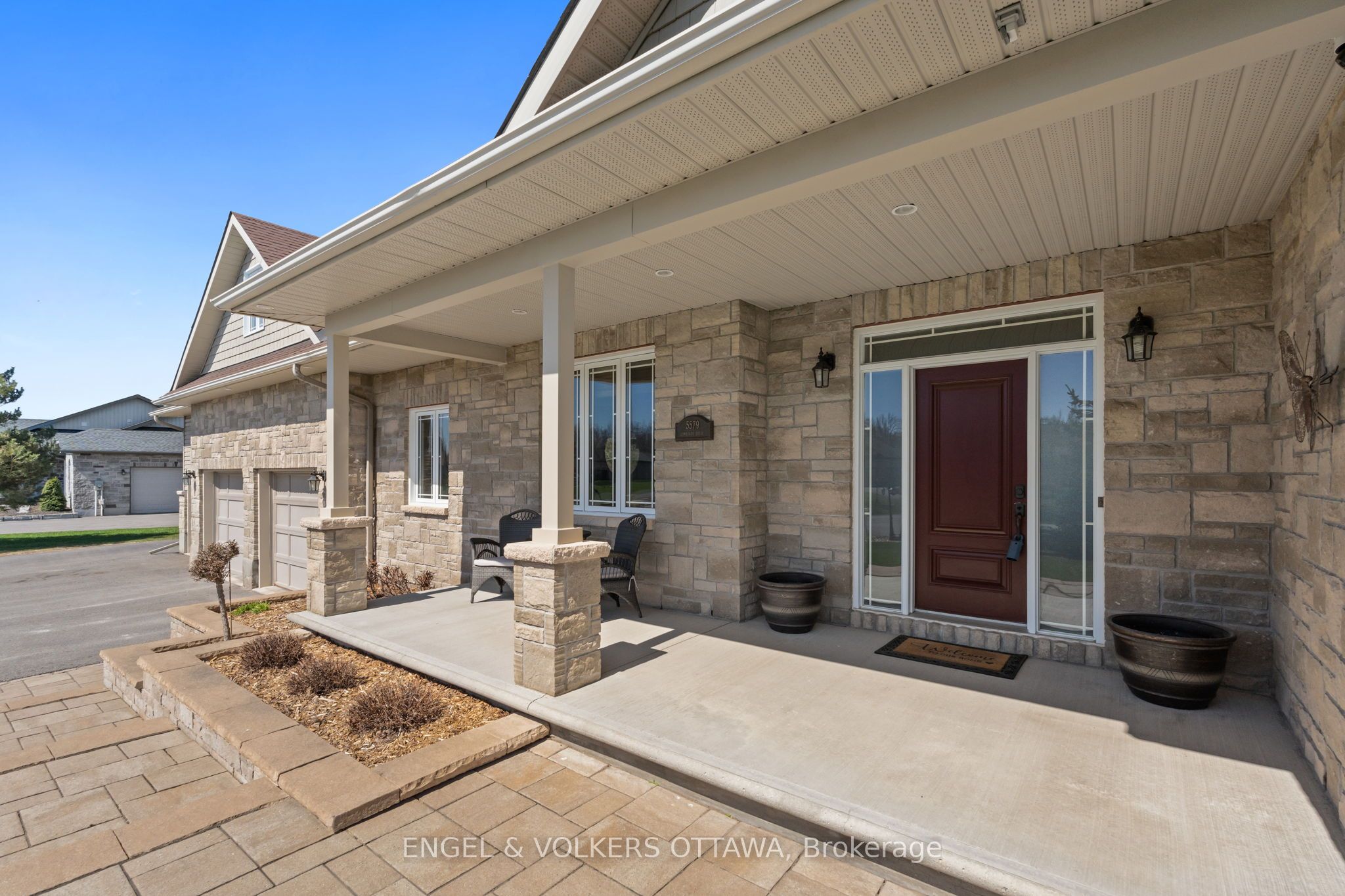 5579 Lombardy Drive, Greely - Metcalfe - Osgoode - Vernon and Area, ON K0A 2W0 photo 3