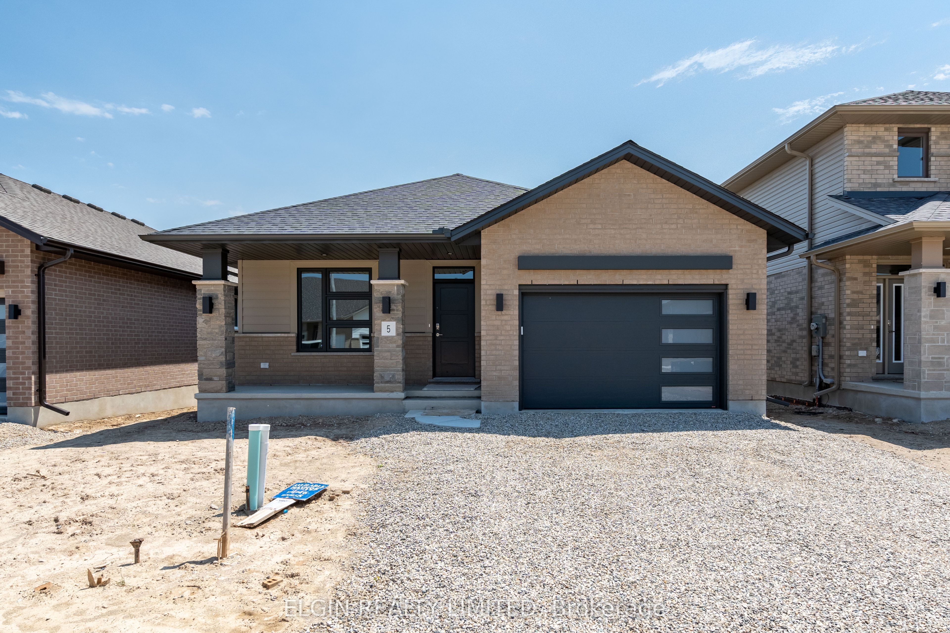 5 Finch Street, Tillsonburg, ON N4G 0L9
