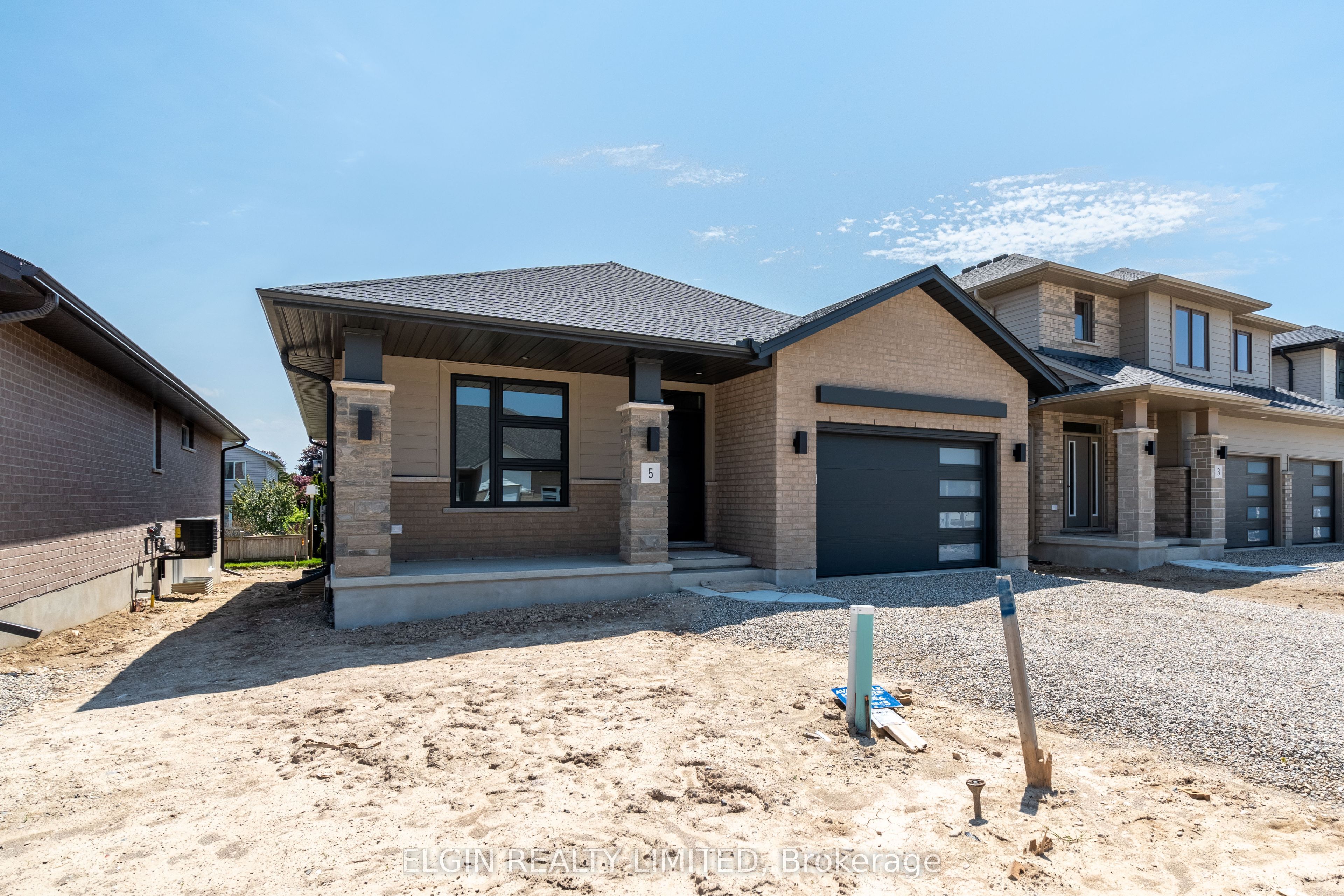 5 Finch Street, Tillsonburg, ON N4G 0L9 photo 2