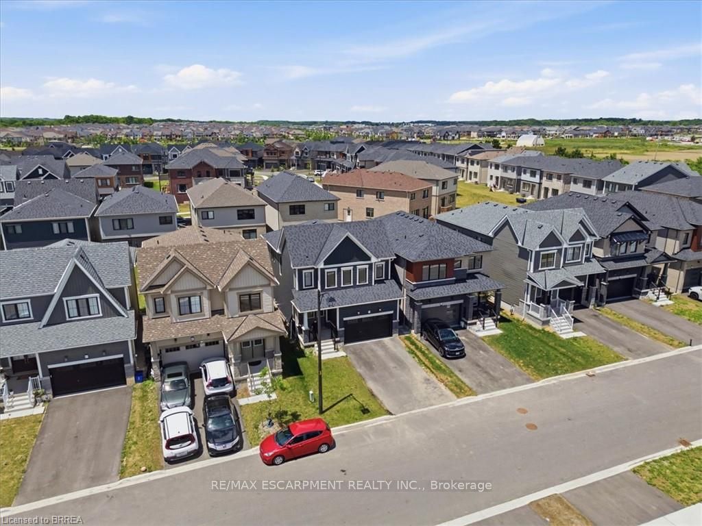 78 Lilac Circle, Haldimand, ON N3W 0H5 photo 4