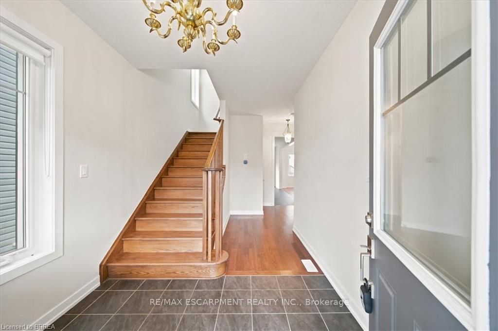 78 Lilac Circle, Haldimand, ON N3W 0H5 photo 5