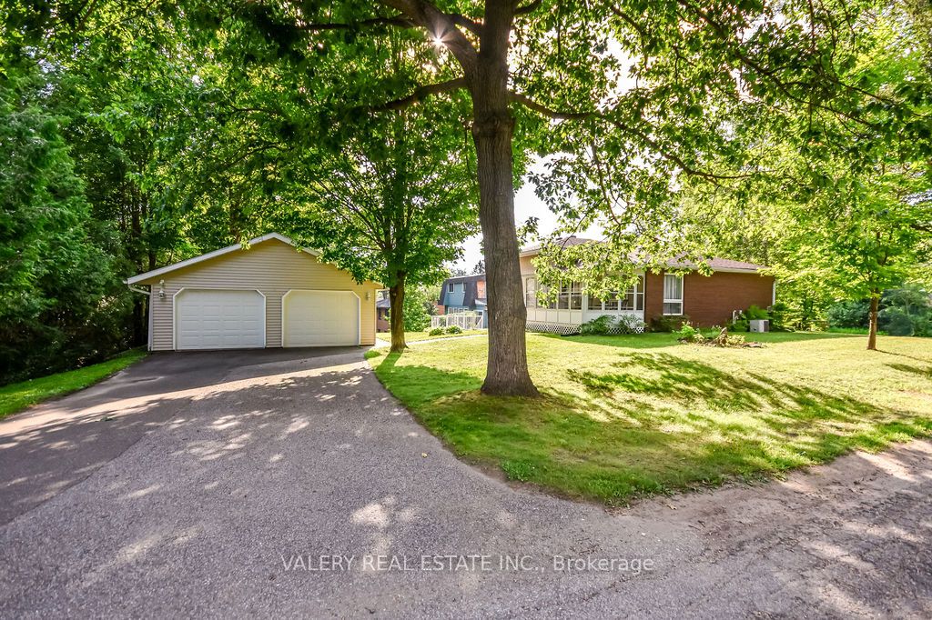 215 Fraser Street, Gravenhurst, ON P1P 1C9 photo 3