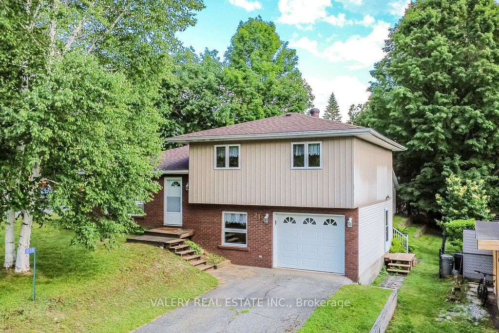 215 Fraser Street, Gravenhurst, ON P1P 1C9 photo 5