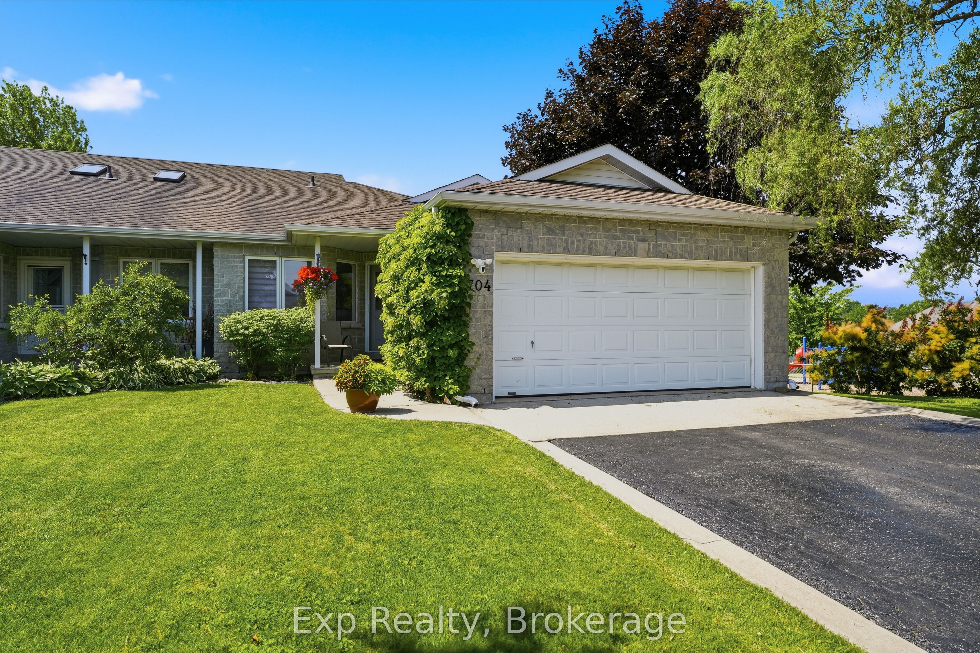 704 Millwood Drive, Kingston, ON K7M 8Z1