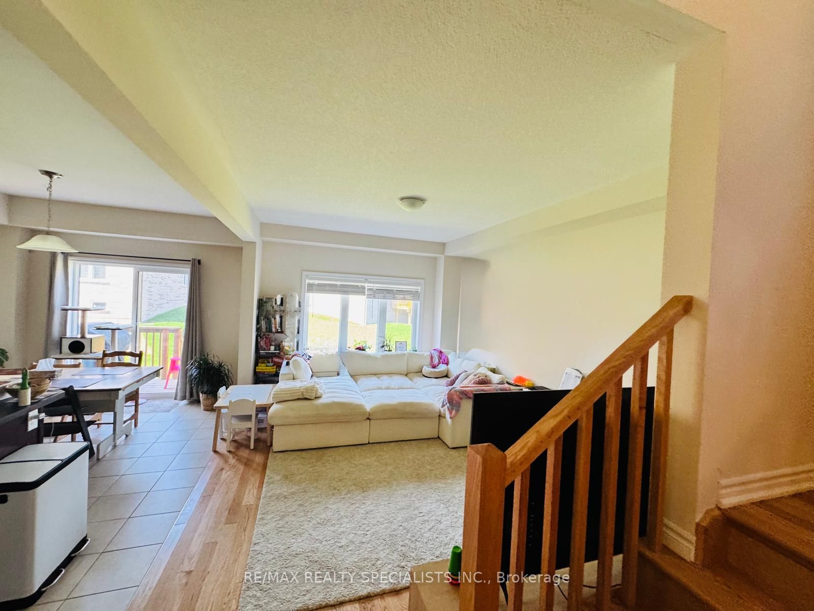 23 Dennis Avenue, Brantford, ON N3T 5L8 photo 3