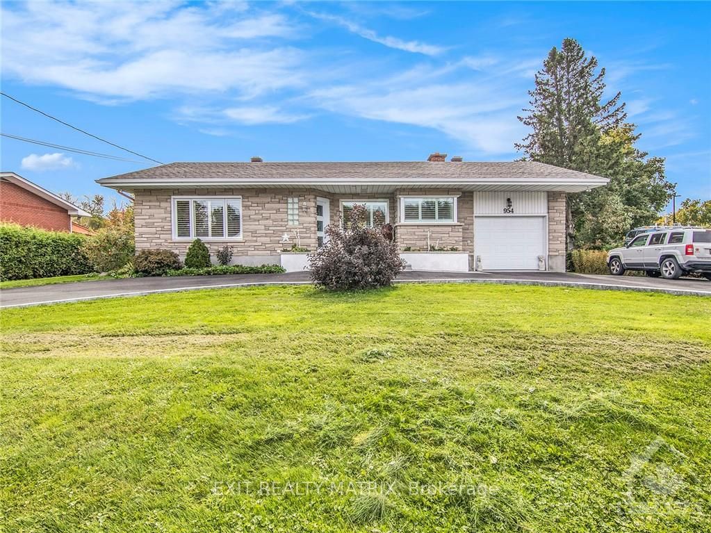 954 NOTRE DAME Street, Russell, ON K0A 1W0