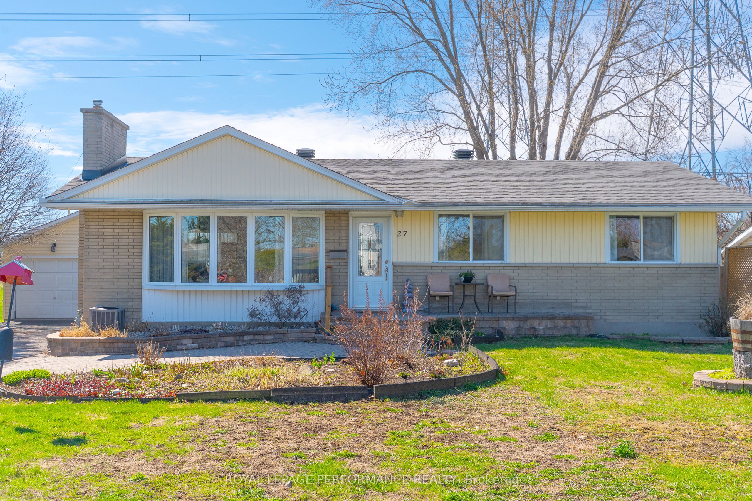 27 Ilkley Crescent, South of Baseline to Knoxdale, ON K2G 0W6