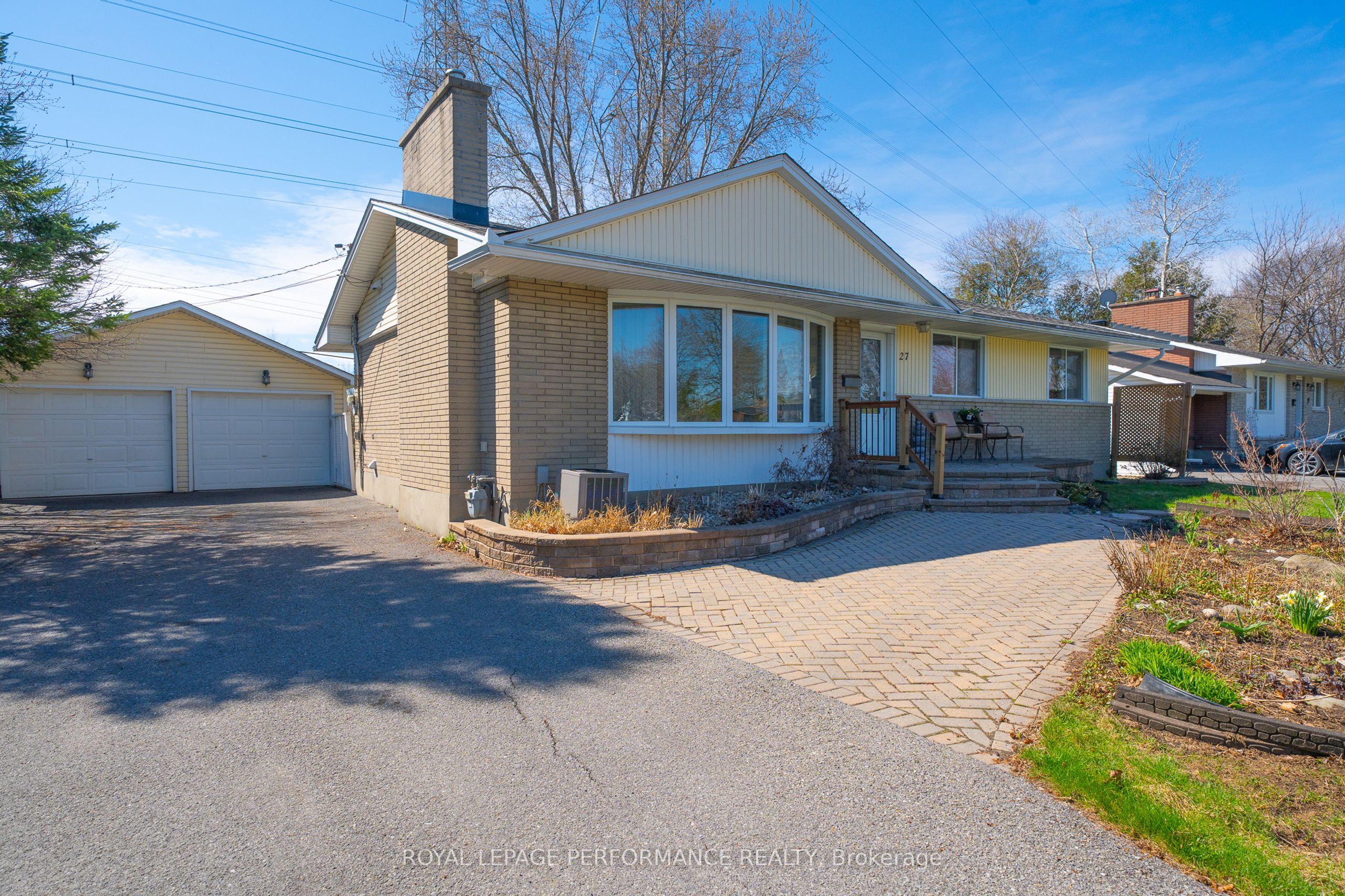 27 Ilkley Crescent, South of Baseline to Knoxdale, ON K2G 0W6 photo 3