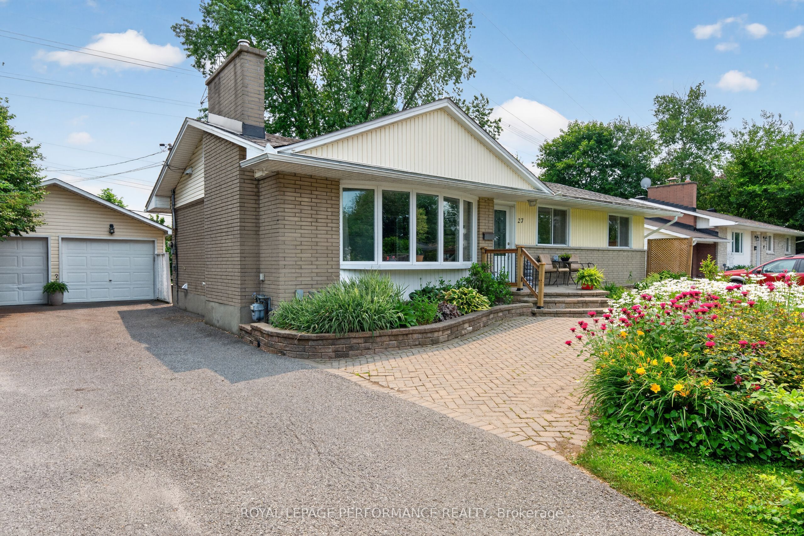 27 Ilkley Crescent, South of Baseline to Knoxdale, ON K2G 0W6 photo 4