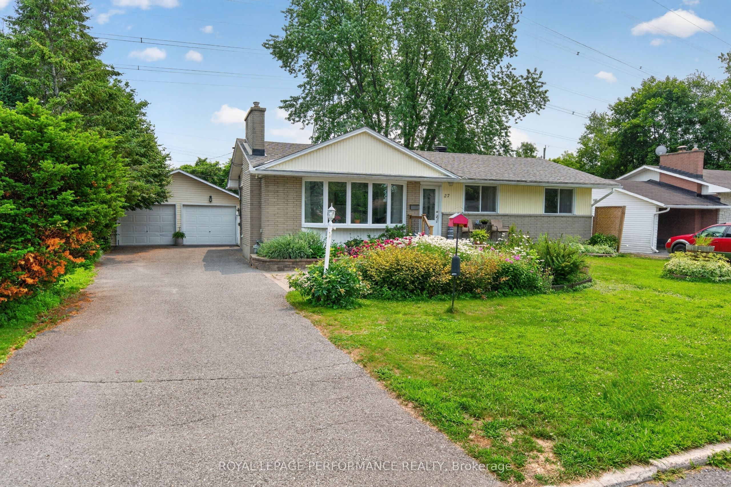27 Ilkley Crescent, South of Baseline to Knoxdale, ON K2G 0W6 photo 5