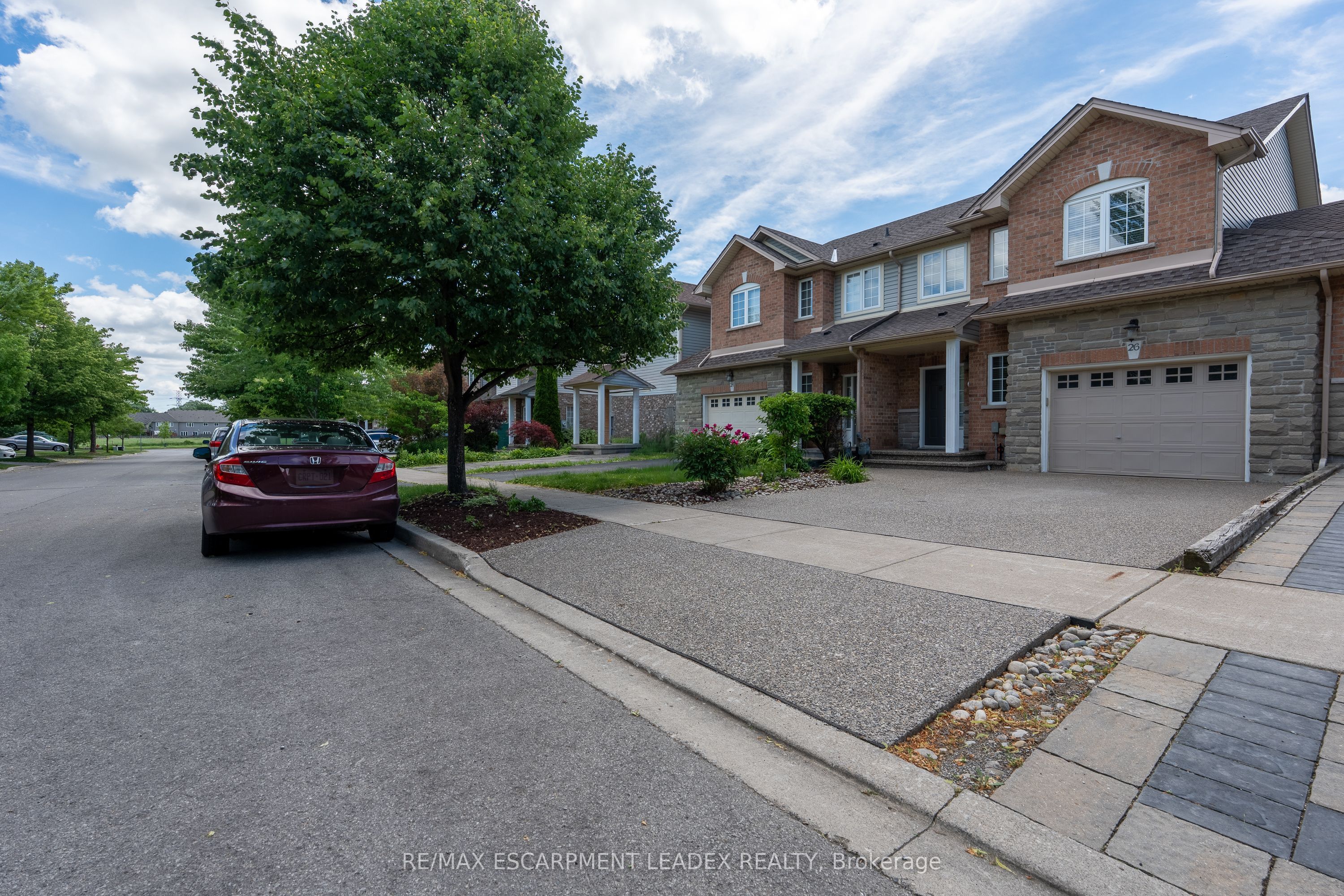 26 Olivia Place, Hamilton, ON L9K 1R3 photo 2
