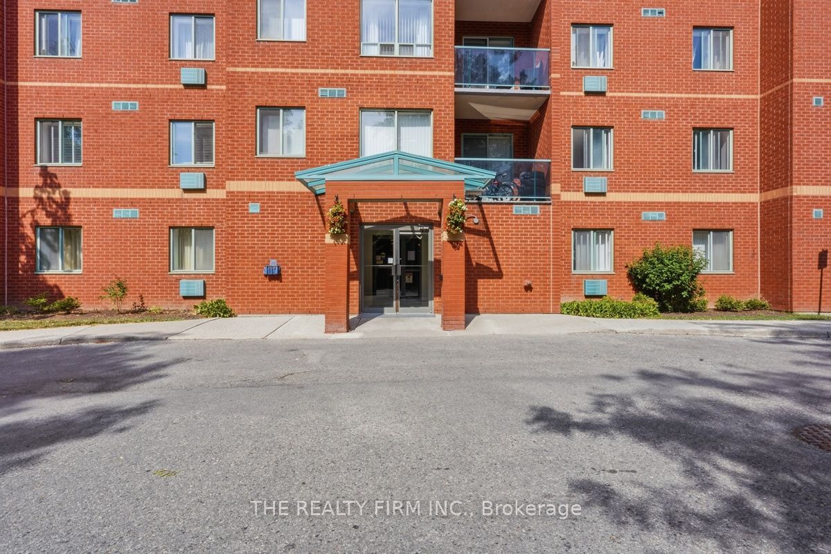 76 Base Line Road W 904, London South, ON N6J 4X6 photo 2