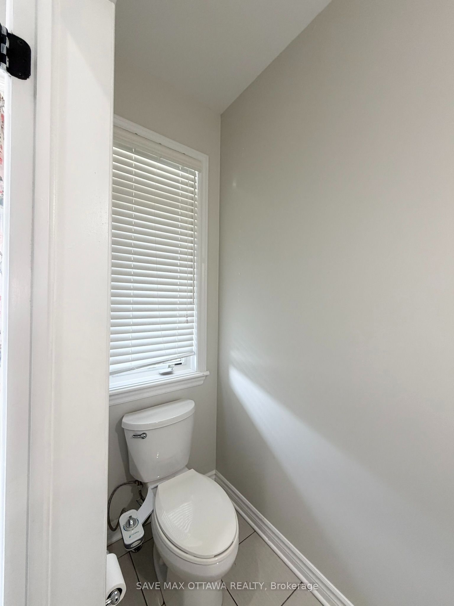 100 Popplewell Crescent S, Barrhaven, ON K2J 5R3 photo 3