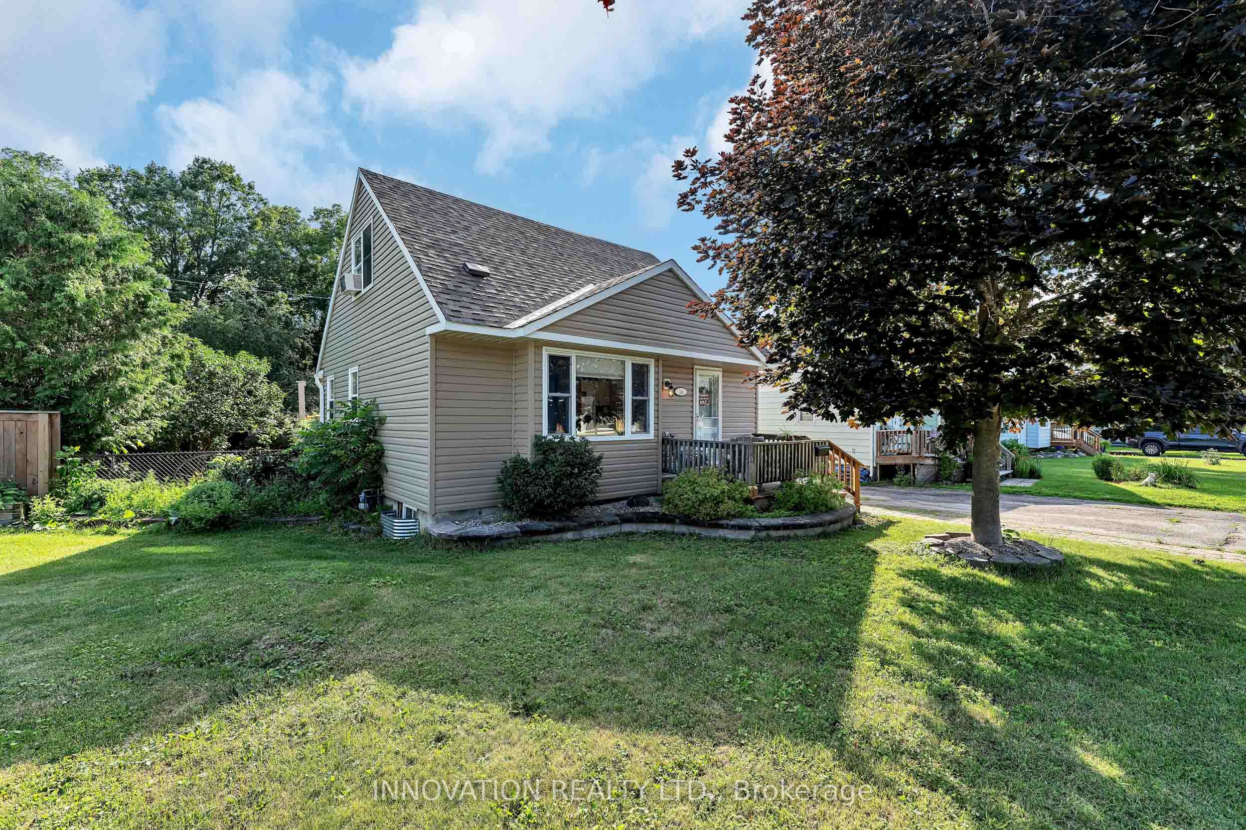 144 Francis Street, Renfrew, ON K7V 1C4 photo 2