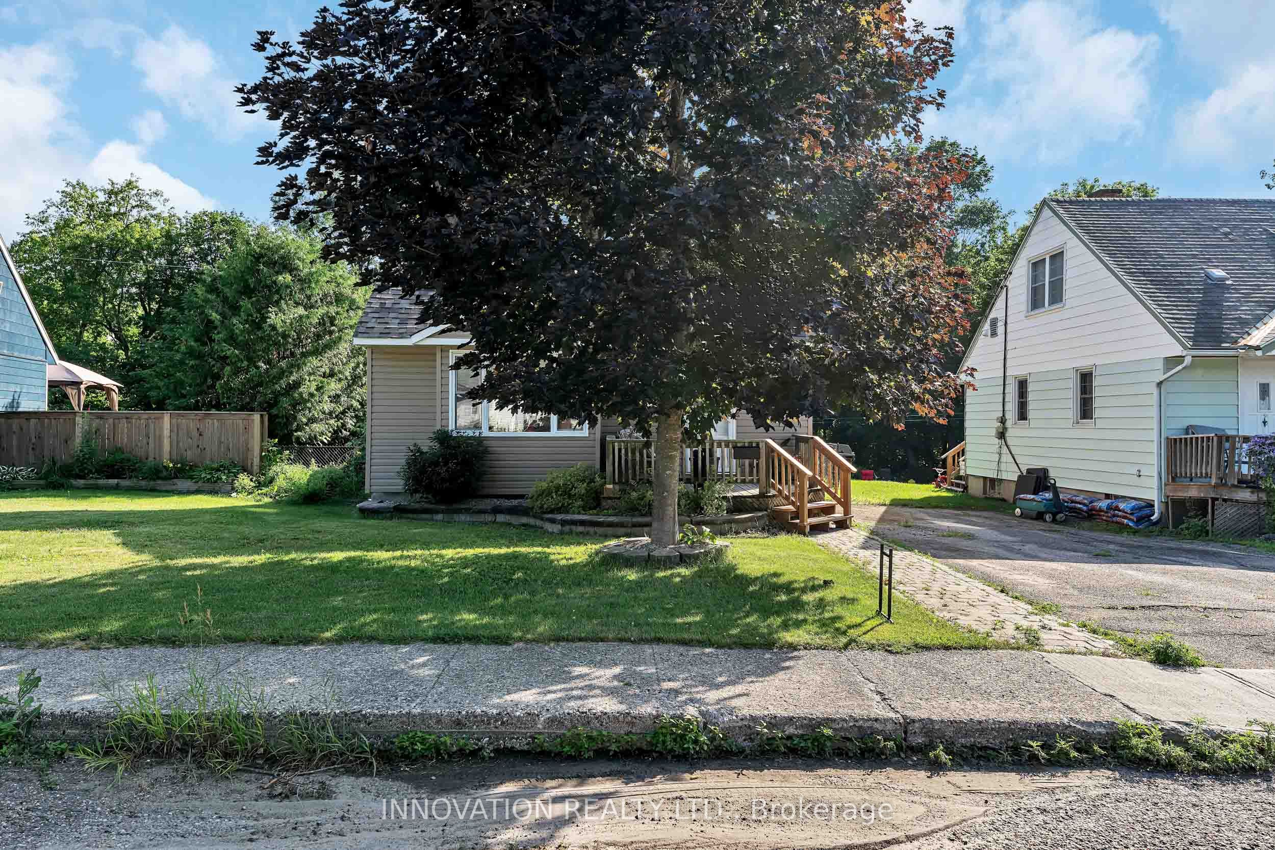 144 Francis Street, Renfrew, ON K7V 1C4 photo 3