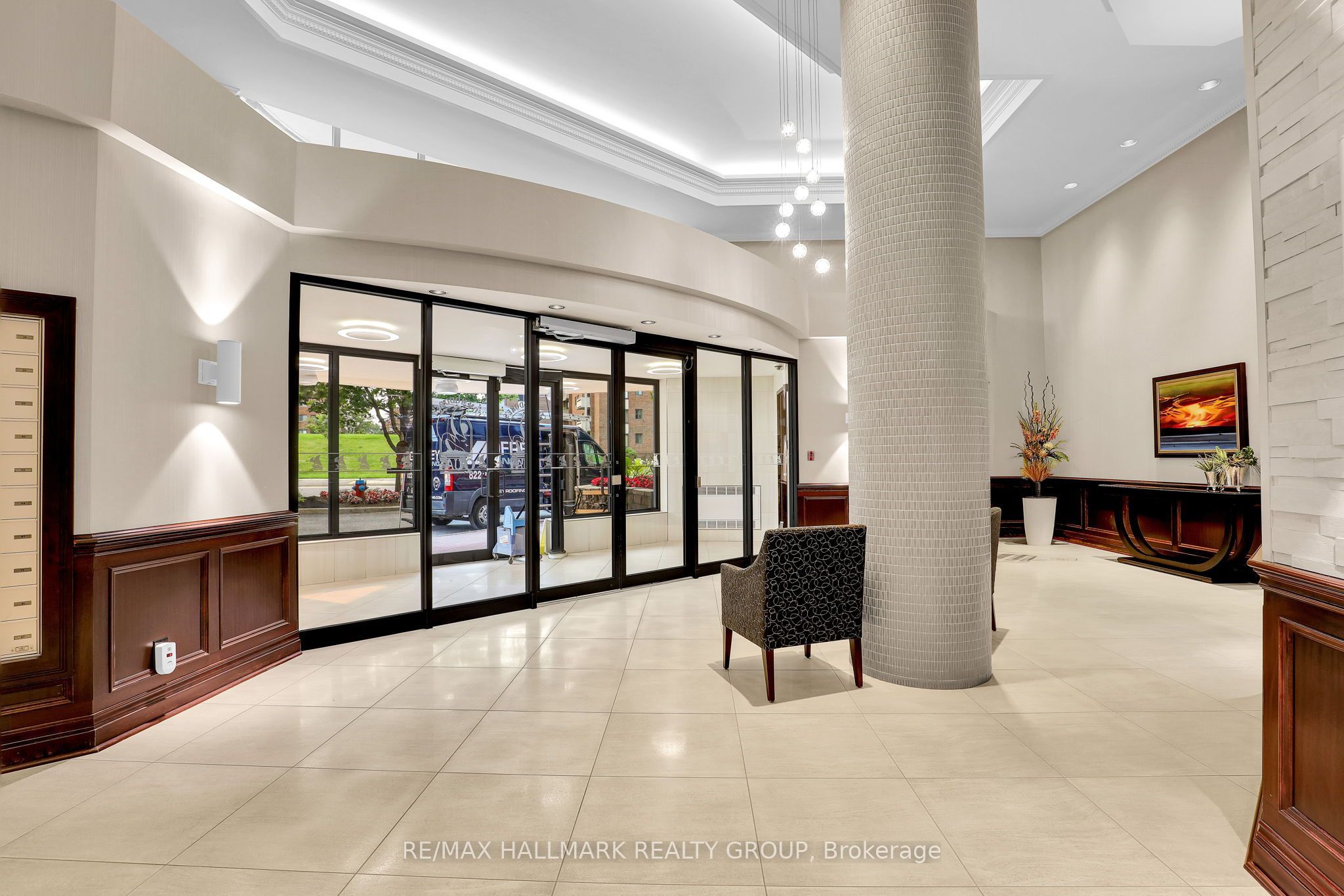 3105 Carling Avenue 502, Crystal Bay - Rocky Point - Bayshore, ON K2H 5A6 photo 4