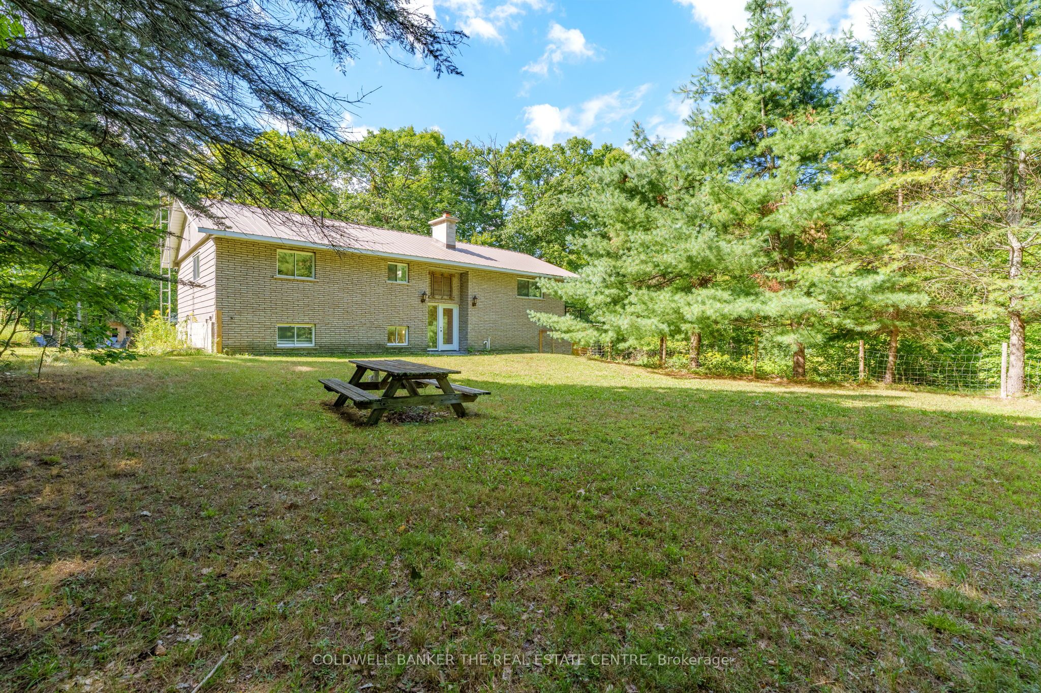 1100 Mortimers Point Road, Muskoka Lakes, ON P0B 1J0 photo 3