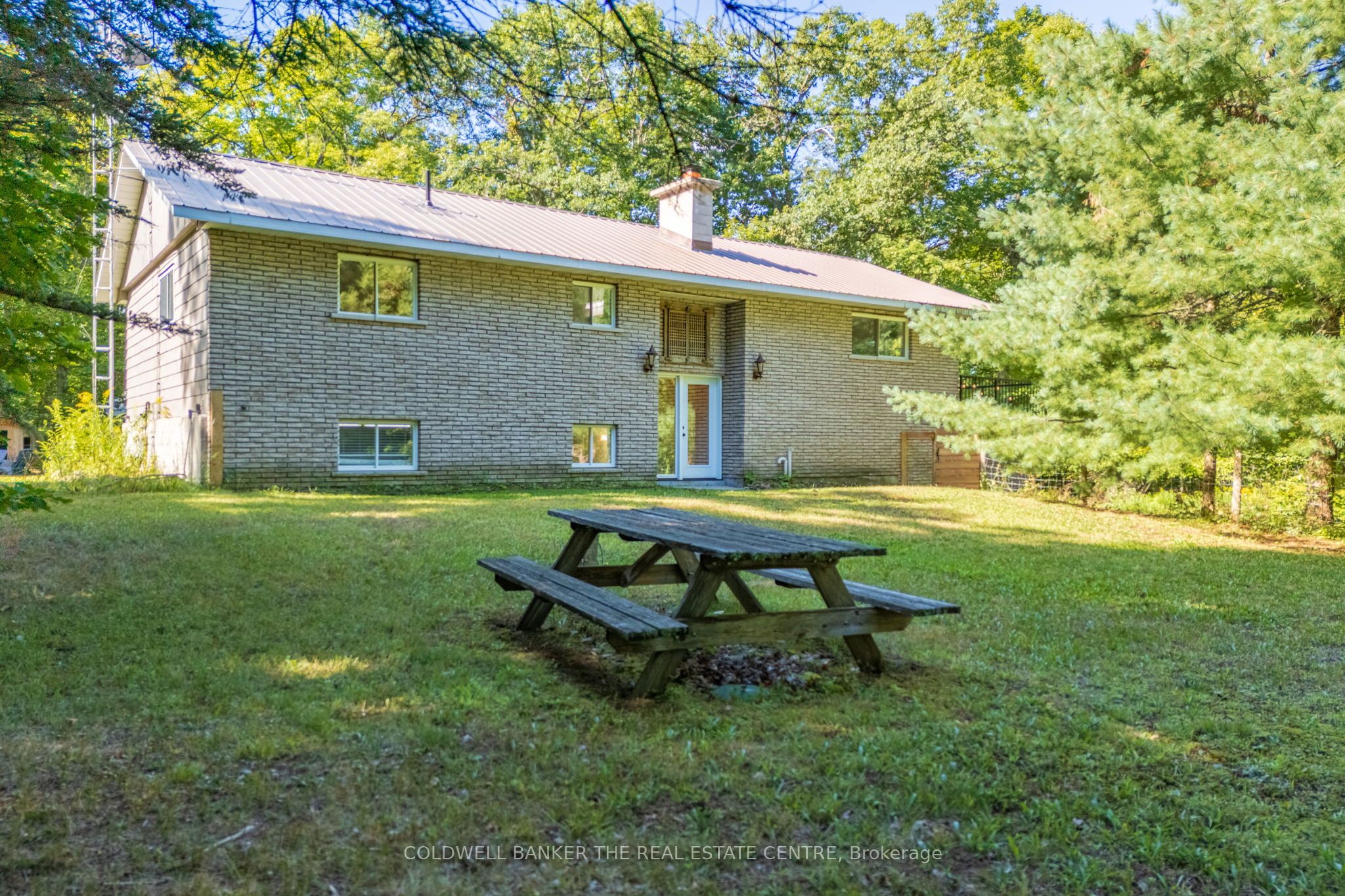 1100 Mortimers Point Road, Muskoka Lakes, ON P0B 1J0 photo 4