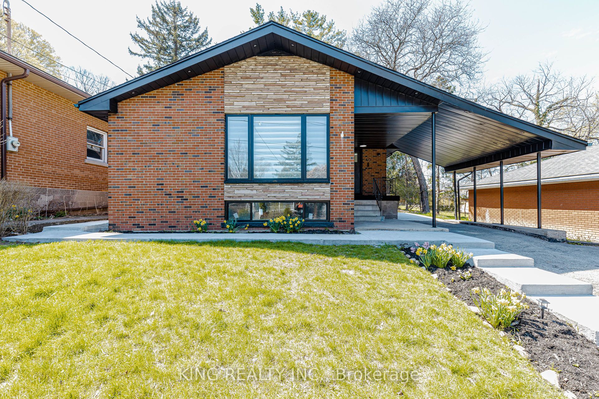 40 Granton Street, Hamilton, ON L8S 3C2 photo 2