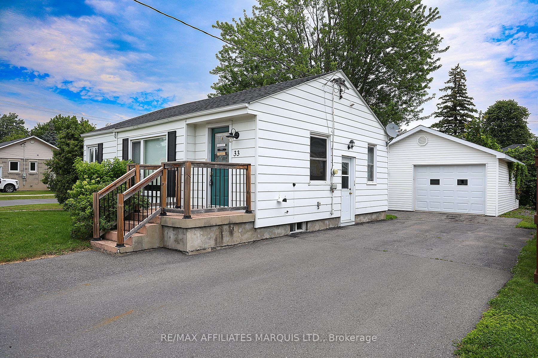 33 Ontario Street, South Dundas, ON K0C 1X0 photo 3