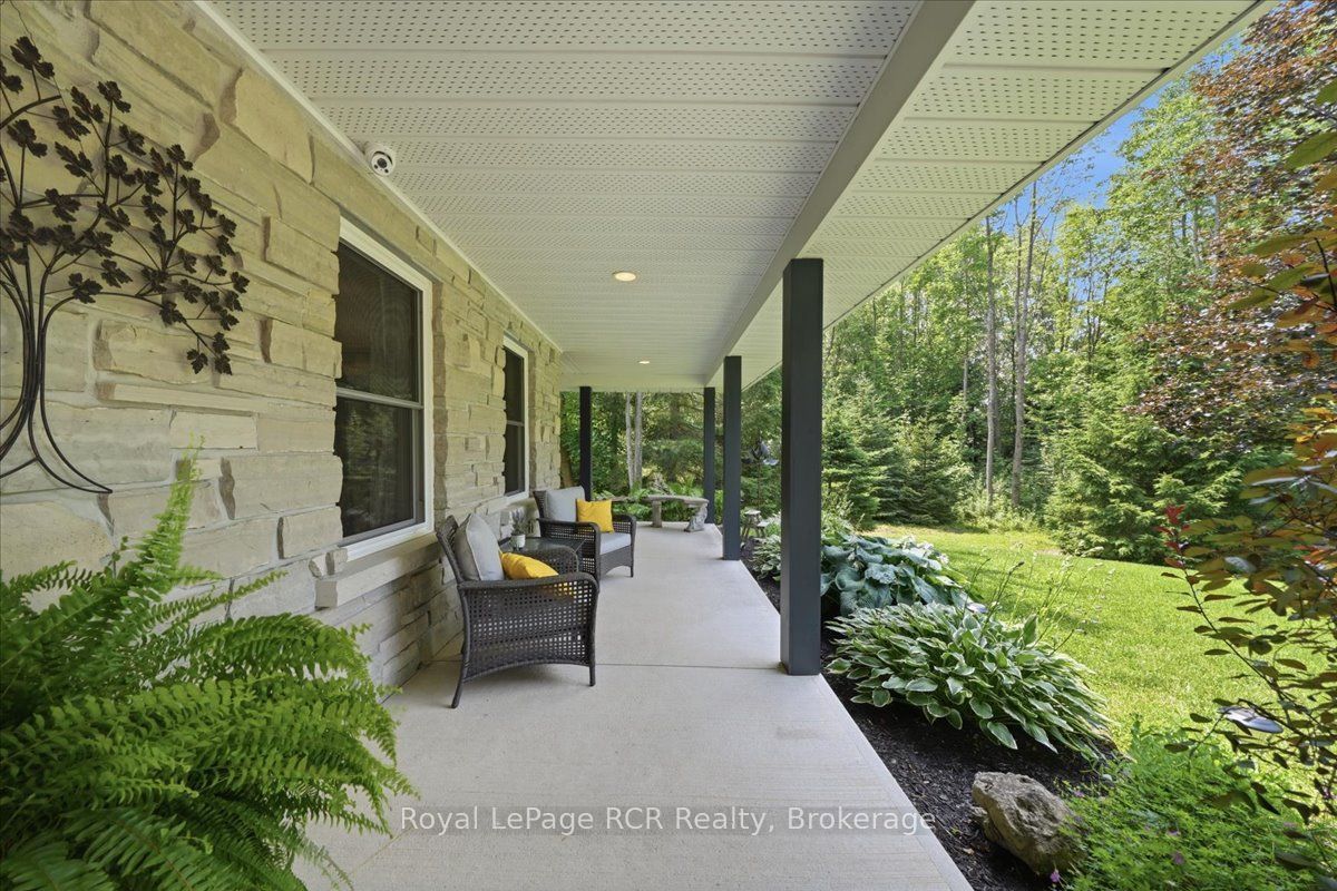 197 Carney Street, Georgian Bluffs, ON N4K 6V5 photo 2