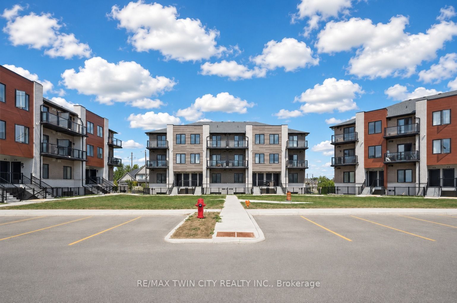 10 South Creek Drive 3, Kitchener, ON N2P 2R3
