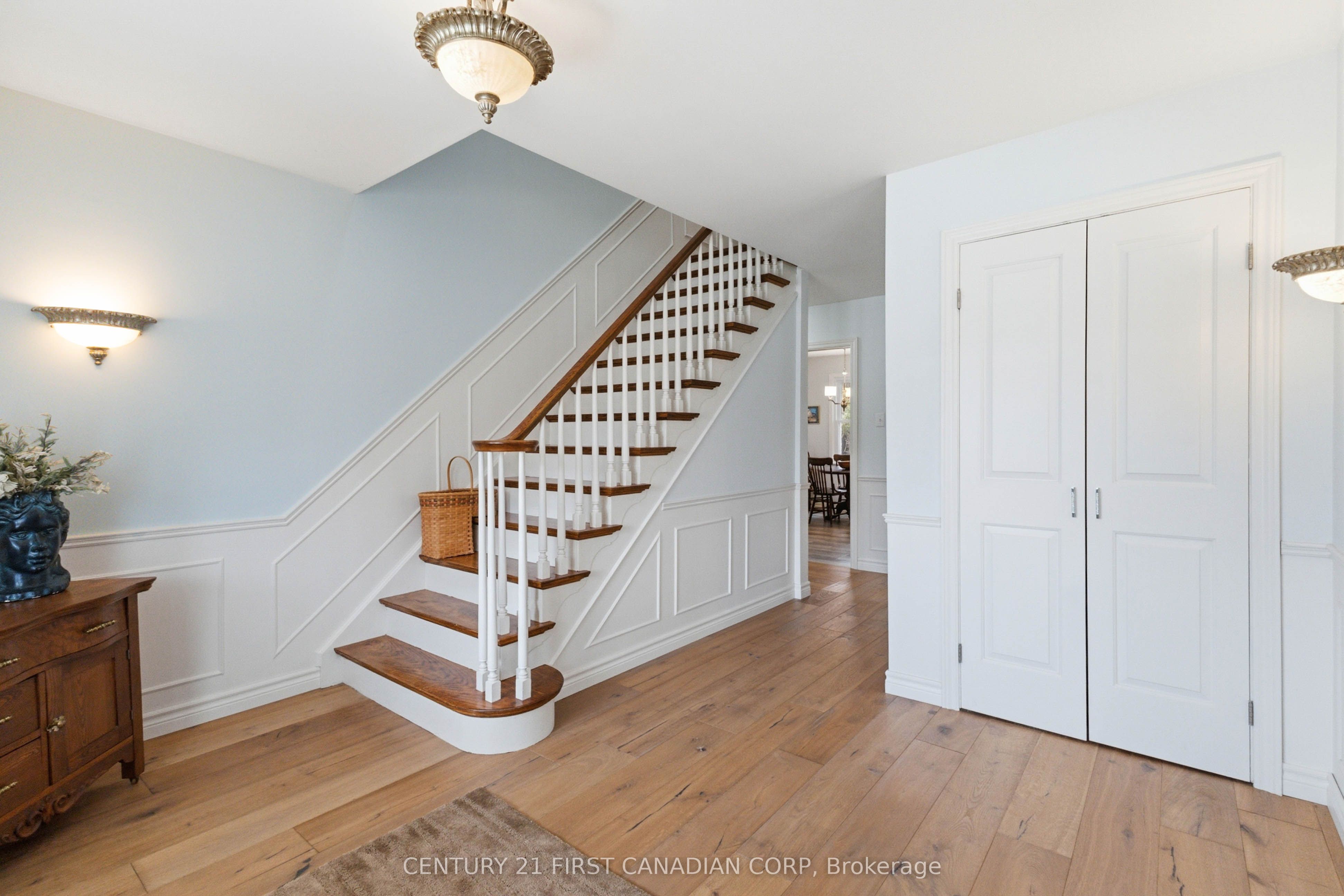 1080 Viscount Road, London South, ON N6K 1H8 photo 5