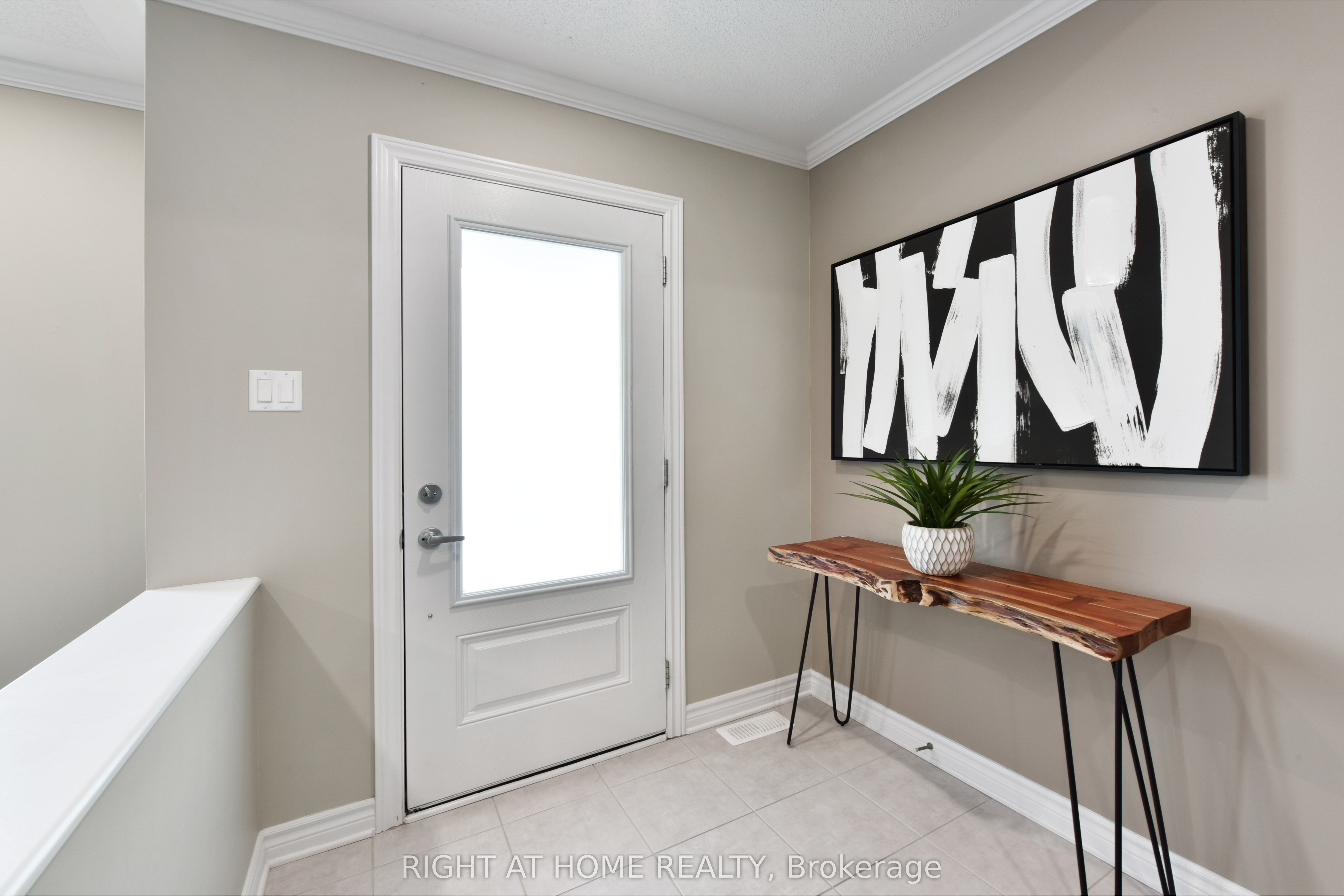 520 SILVERTIP Lane, Kanata, ON K2T 0H7 photo 2