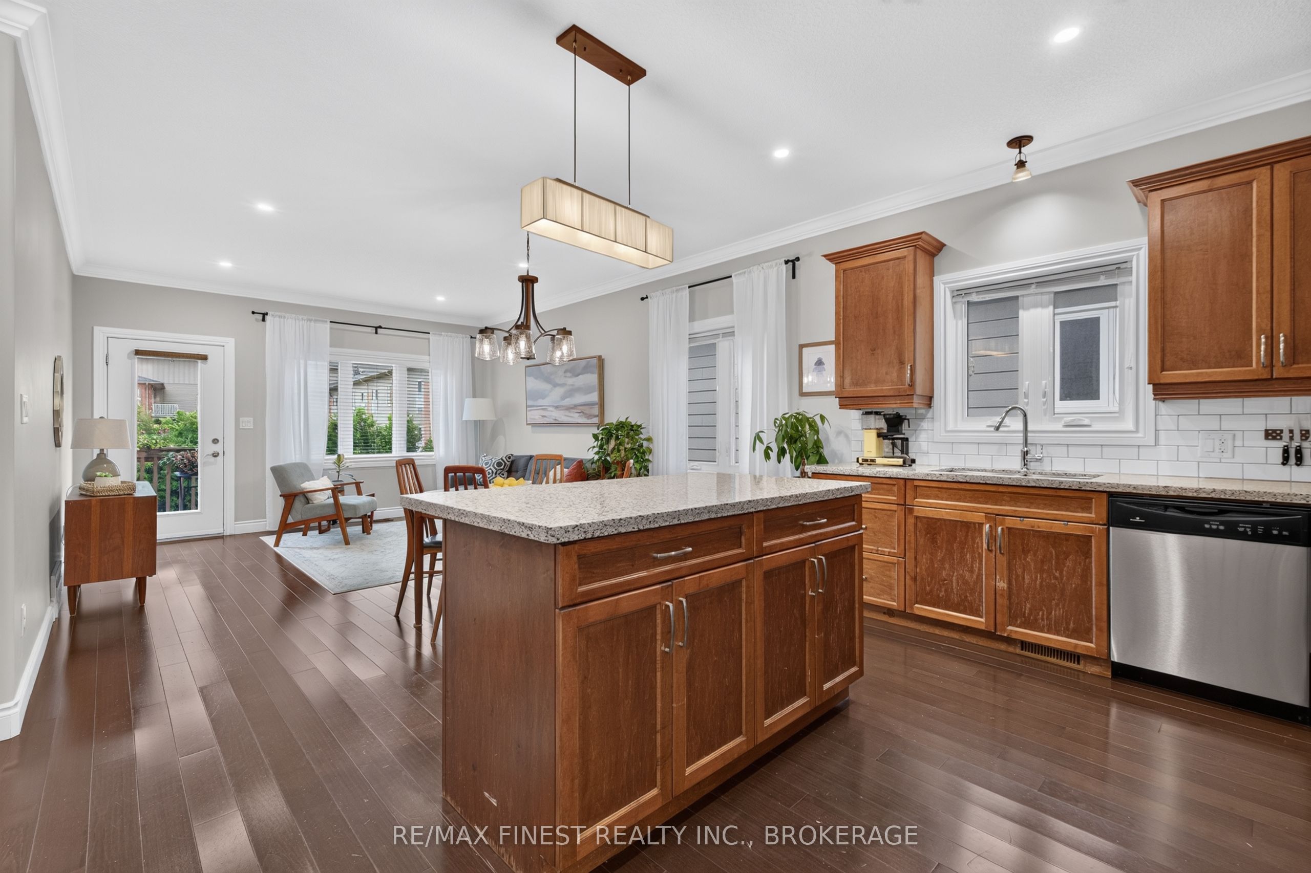 28 Park Crescent, Loyalist, ON K7N 0C2 photo 5