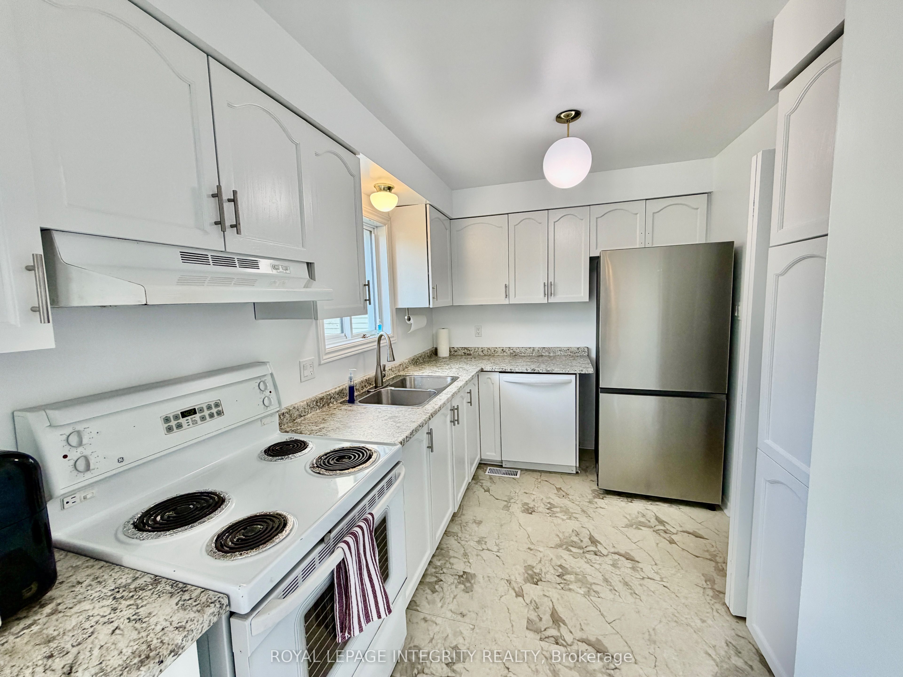 1039 Karsh Drive, Hunt Club - South Keys and Area, ON K1G 4N2 photo 5