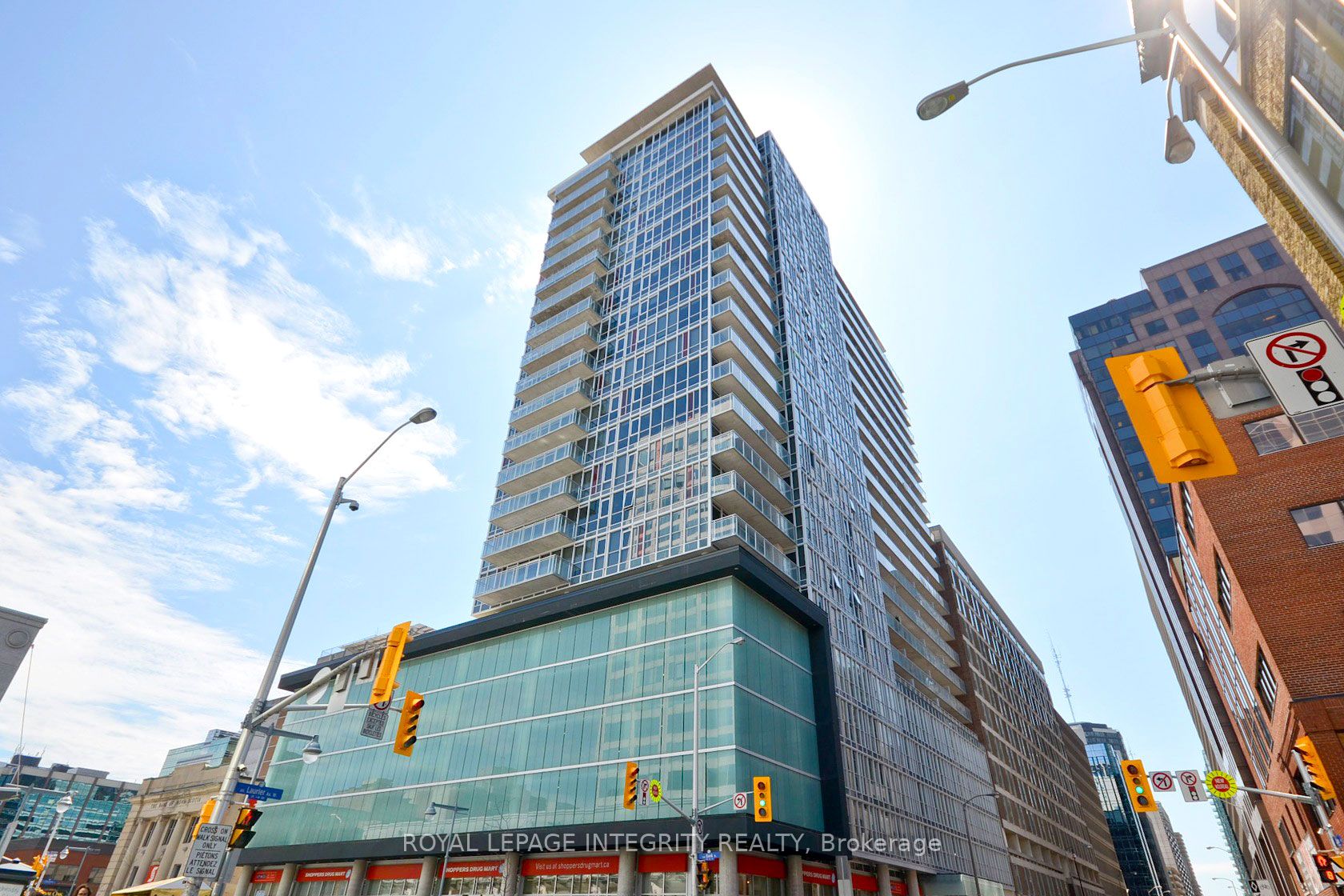 324 Laurier Avenue W 1612, Ottawa Centre, ON K1P 0A4